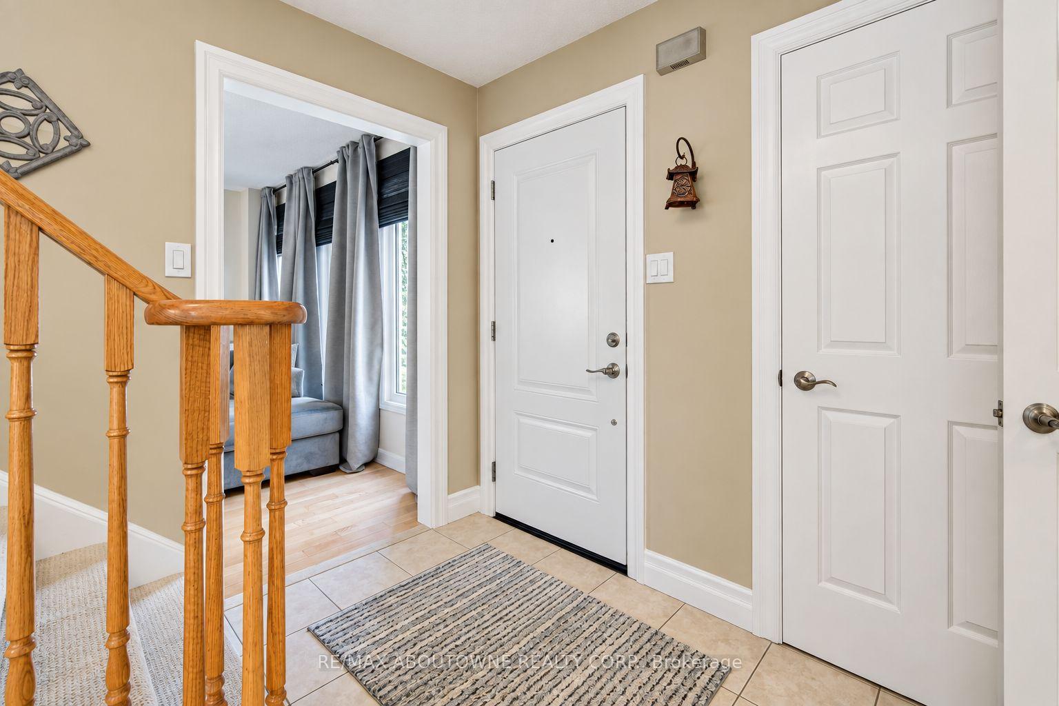 Photo 6 of 3668 Colonial Drive, Mississauga, Erin Mills — HOMEH