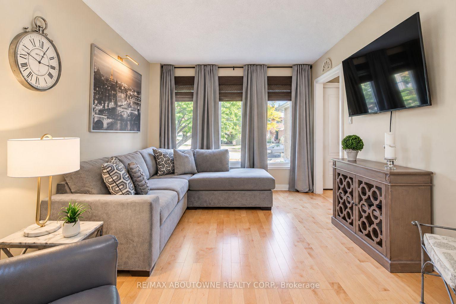Photo 7 of 3668 Colonial Drive, Mississauga, Erin Mills — HOMEH