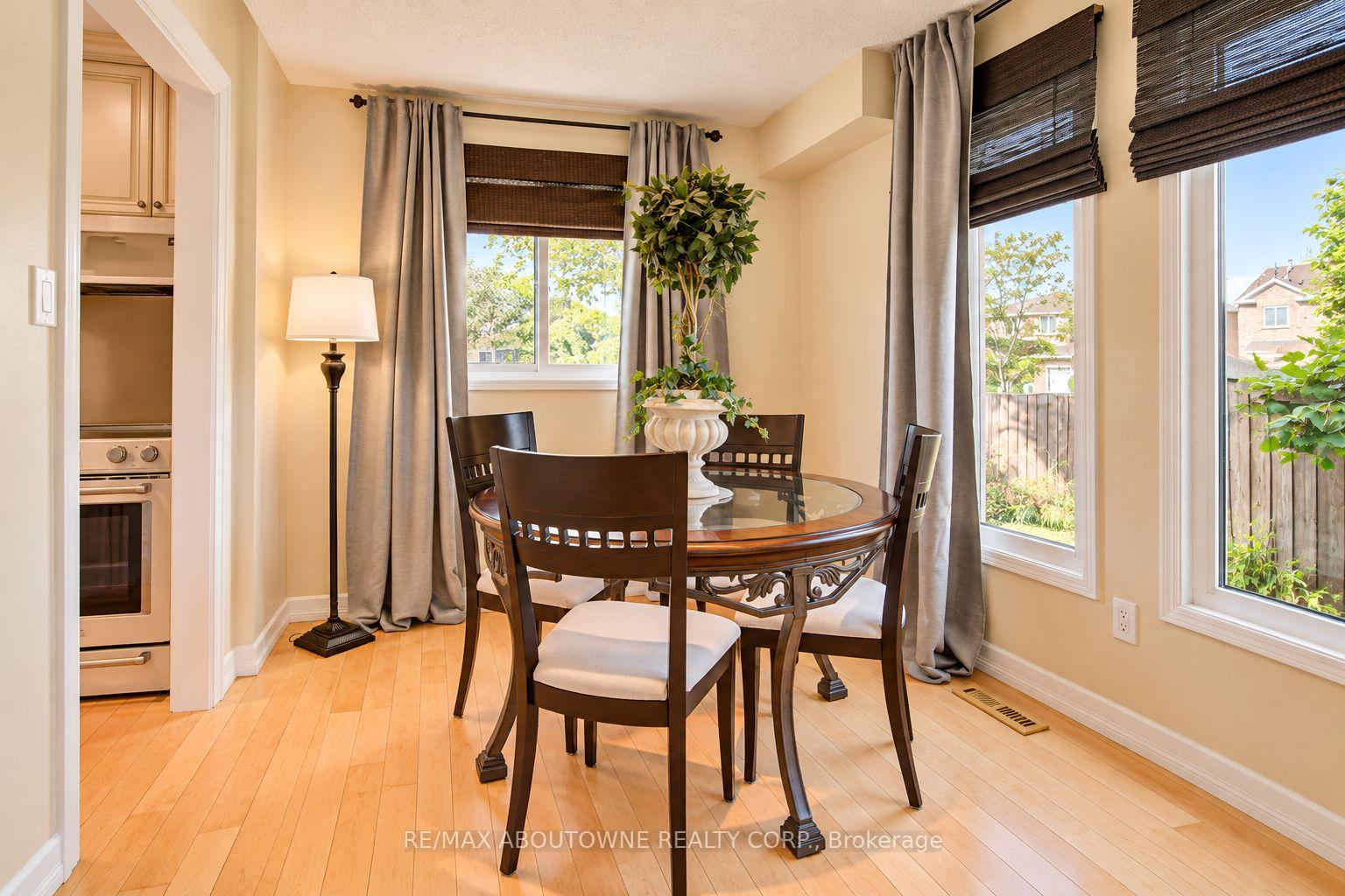 Photo 9 of 3668 Colonial Drive, Mississauga, Erin Mills — HOMEH
