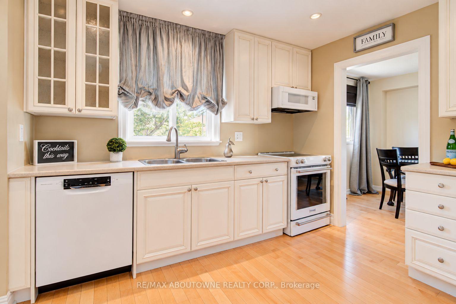 Photo 13 of 3668 Colonial Drive, Mississauga, Erin Mills — HOMEH