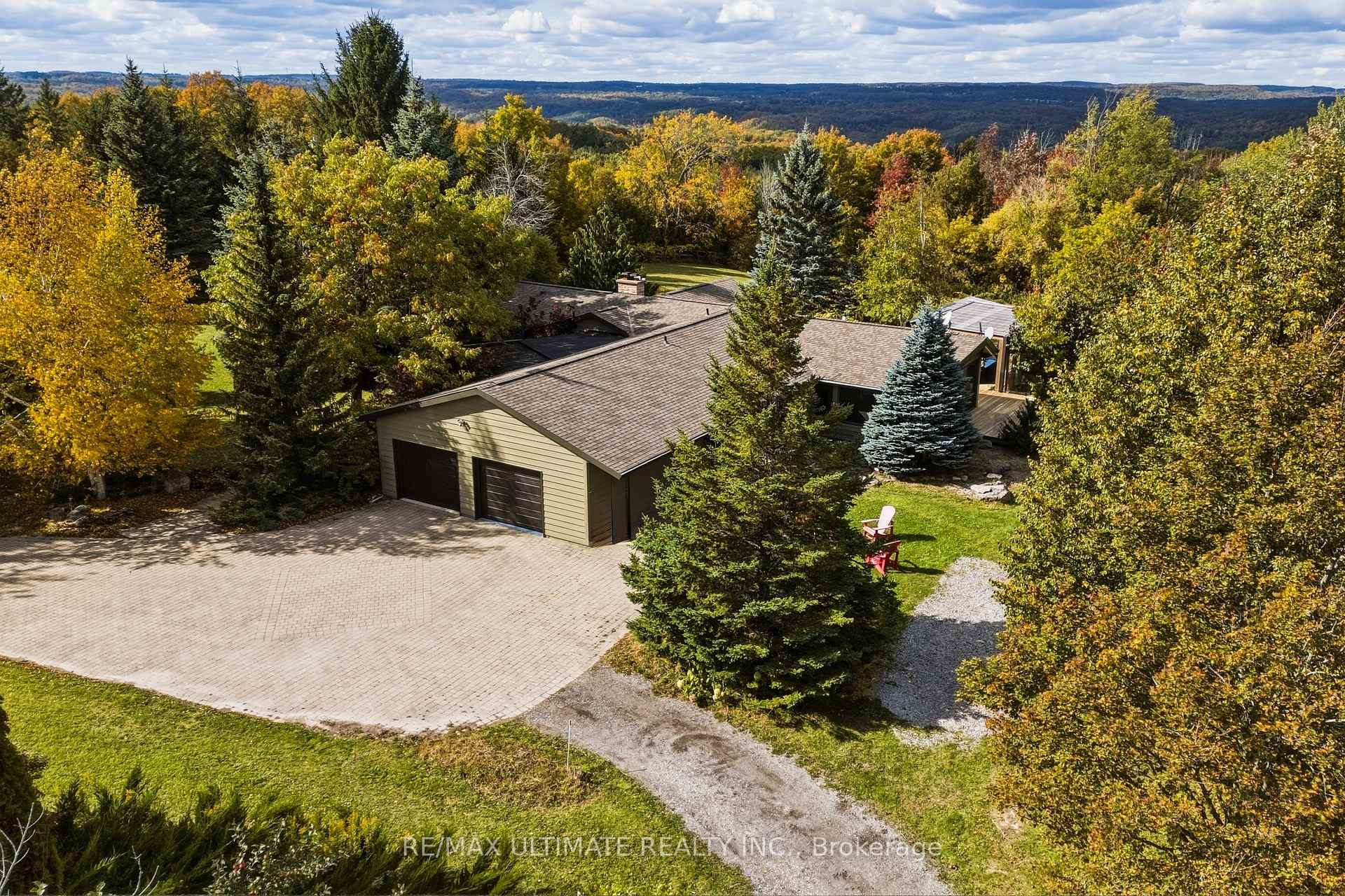 Photo of 873421 5th Line Estates