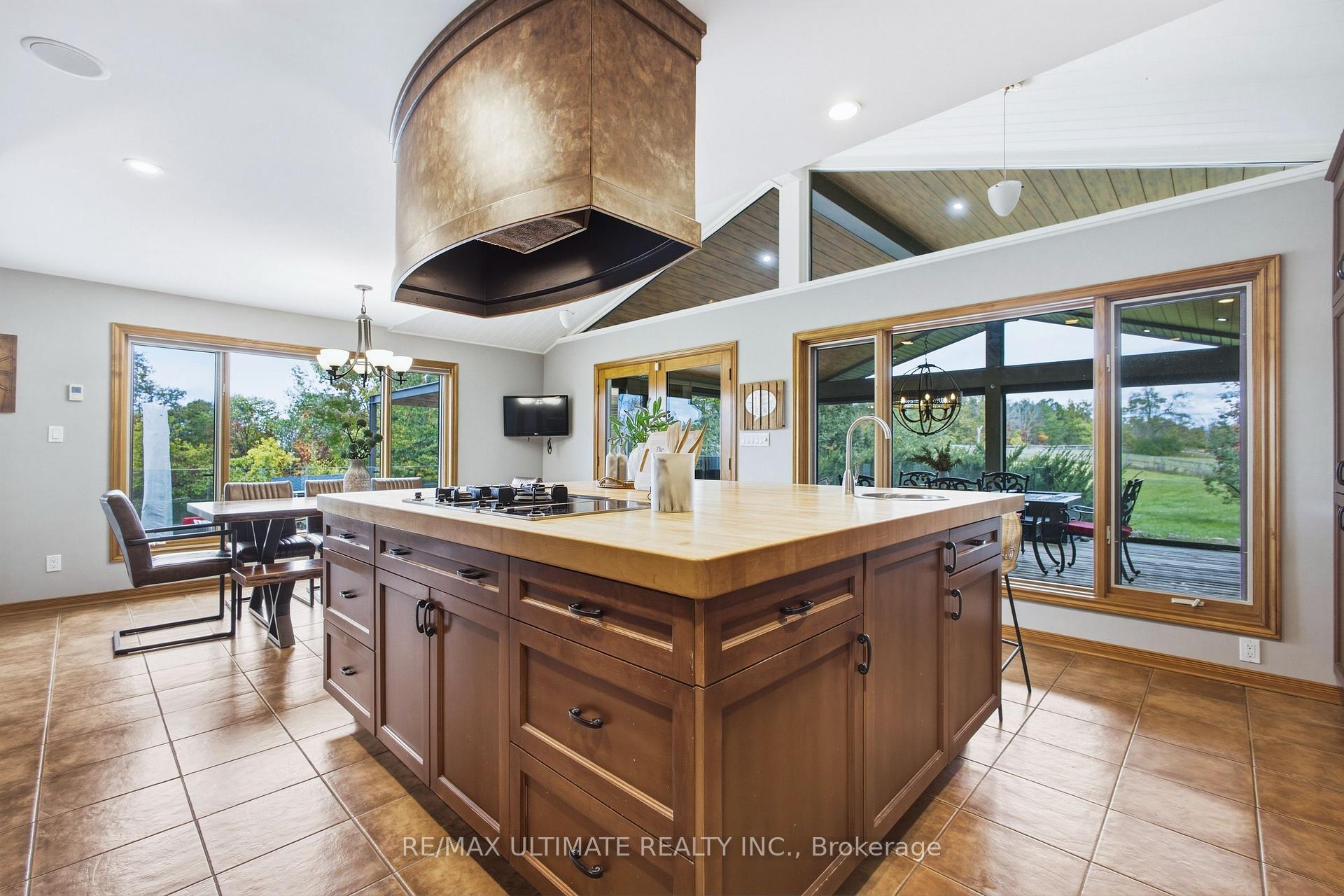 Photo 8 of 873421 5th Line Estates, Mono, Rural Mono — HOMEH
