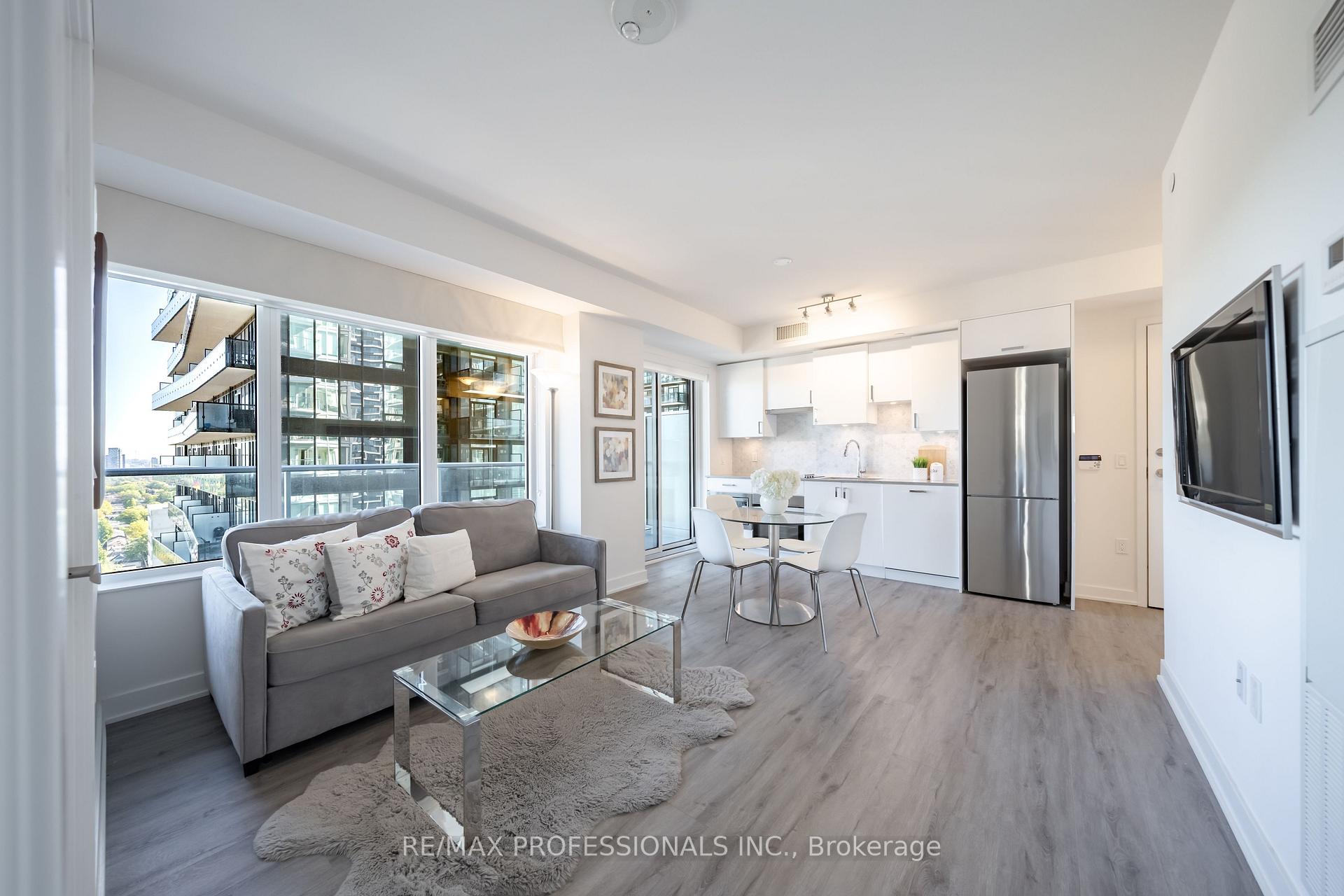 Photo 8 of Unit 2103, 99 Broadway Avenue, Toronto, Mount Pleasant West — HOMEH