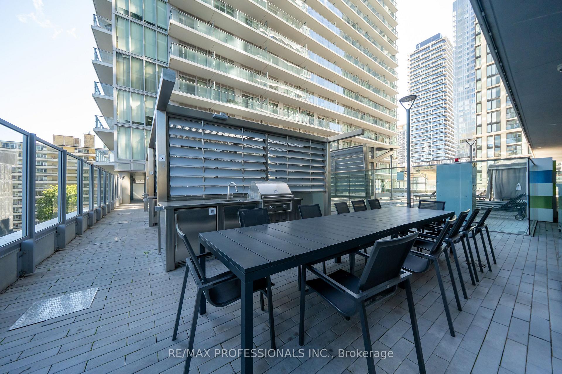 Photo 14 of Unit 2103, 99 Broadway Avenue, Toronto, Mount Pleasant West — HOMEH