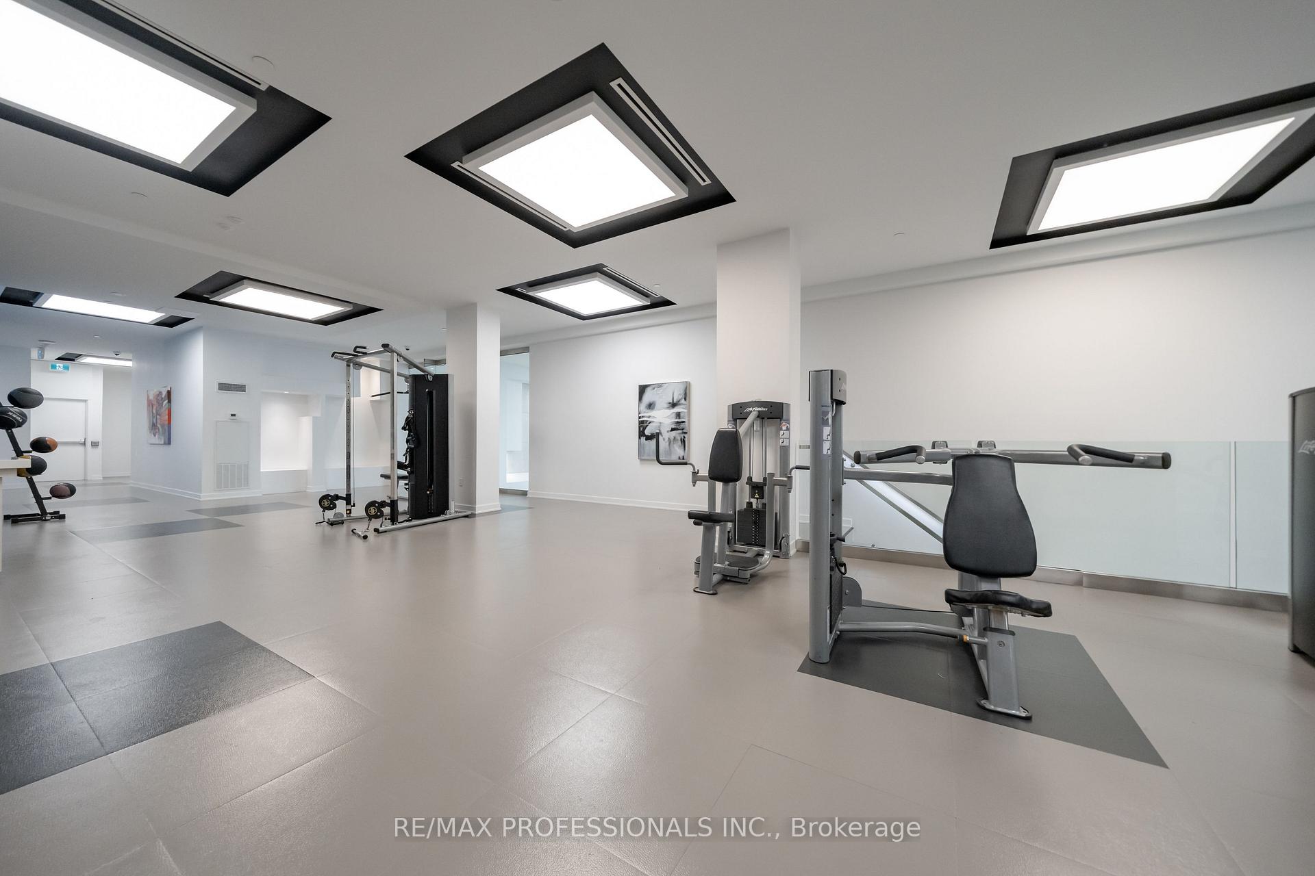 Photo 20 of Unit 2103, 99 Broadway Avenue, Toronto, Mount Pleasant West — HOMEH