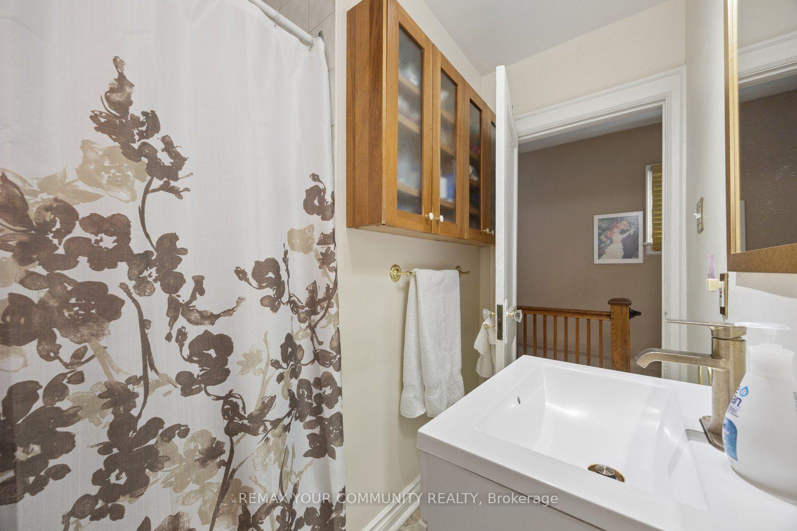 Photo 15 of 88 West Lynn Avenue, Toronto, Woodbine Corridor — HOMEH