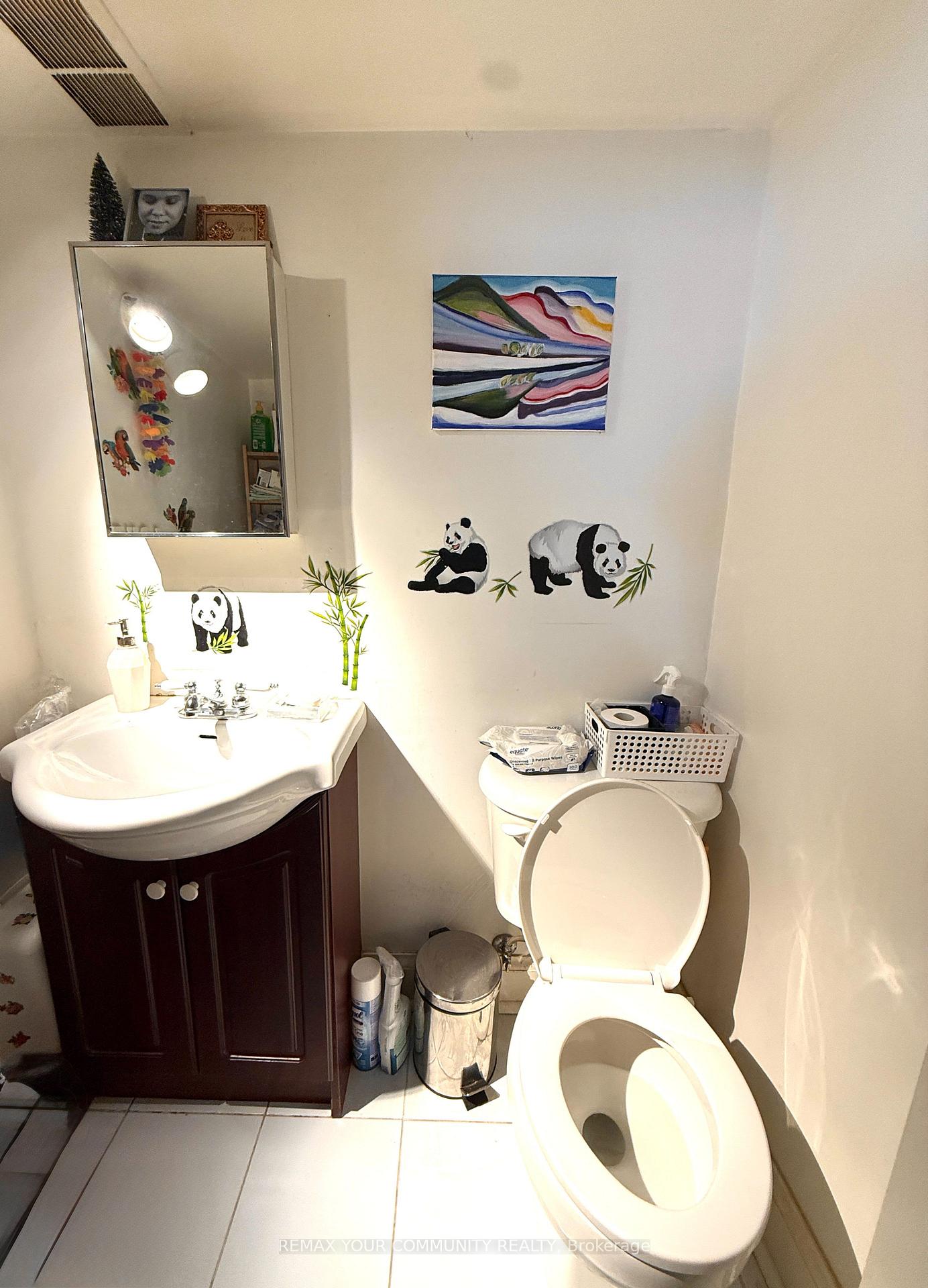 Photo 23 of 88 West Lynn Avenue, Toronto, Woodbine Corridor — HOMEH