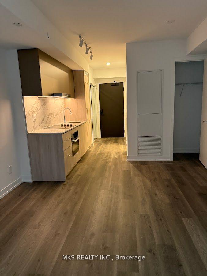 Photo 2 of Unit 610, 771 Yonge Street, Toronto, The Annex — HOMEH