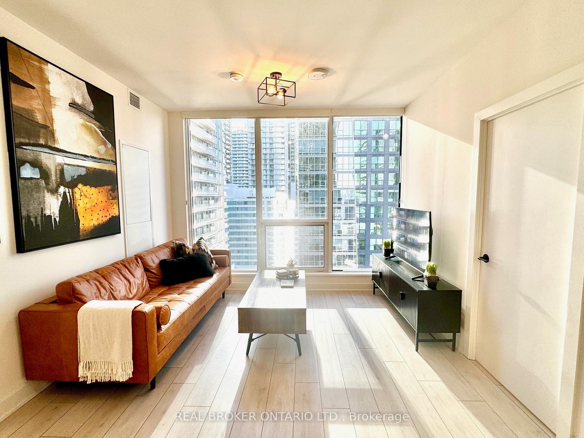 Photo 2 of Unit 13, 15 Mercer Street, Toronto, Waterfront Communities — HOMEH