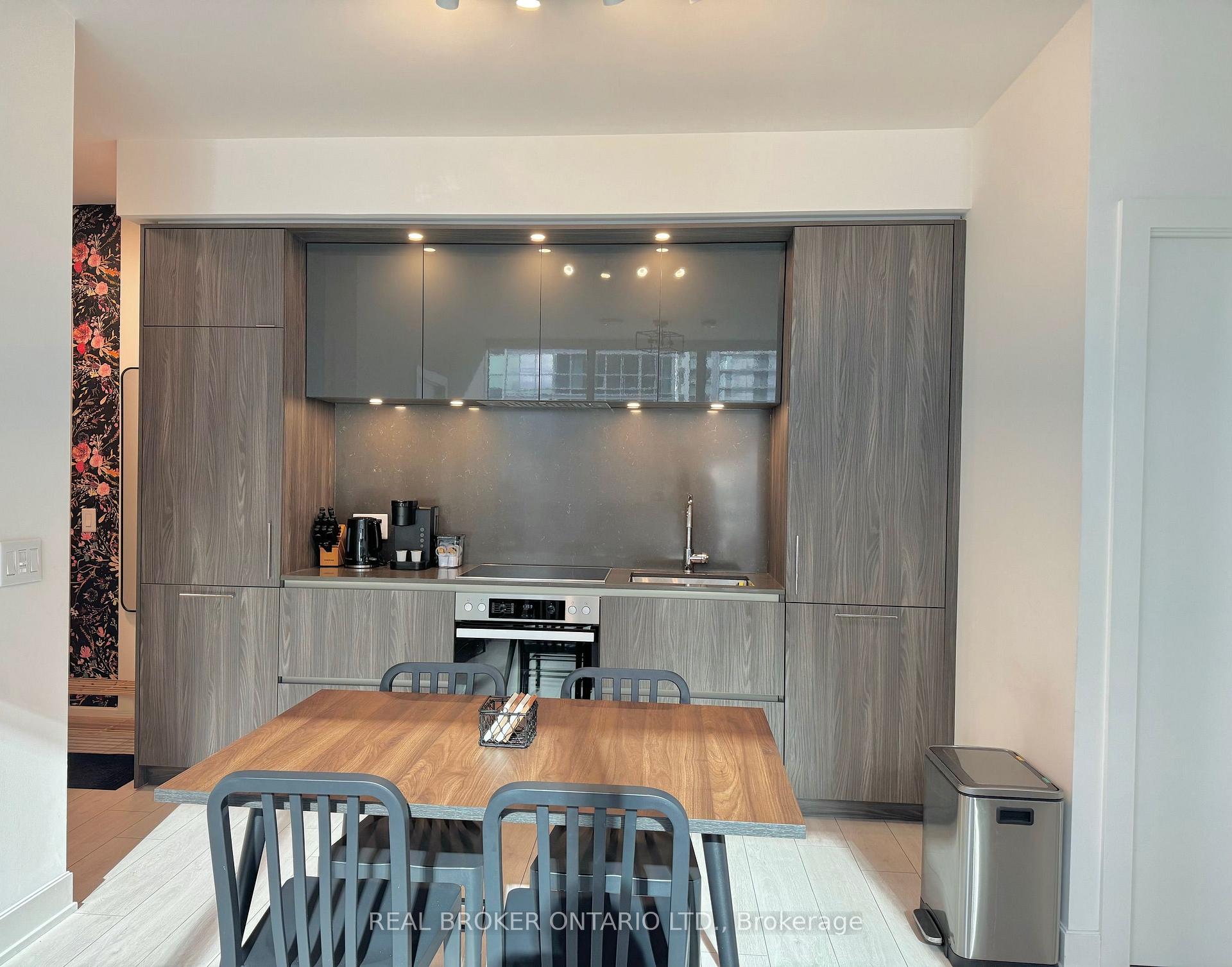 Photo 6 of Unit 13, 15 Mercer Street, Toronto, Waterfront Communities — HOMEH