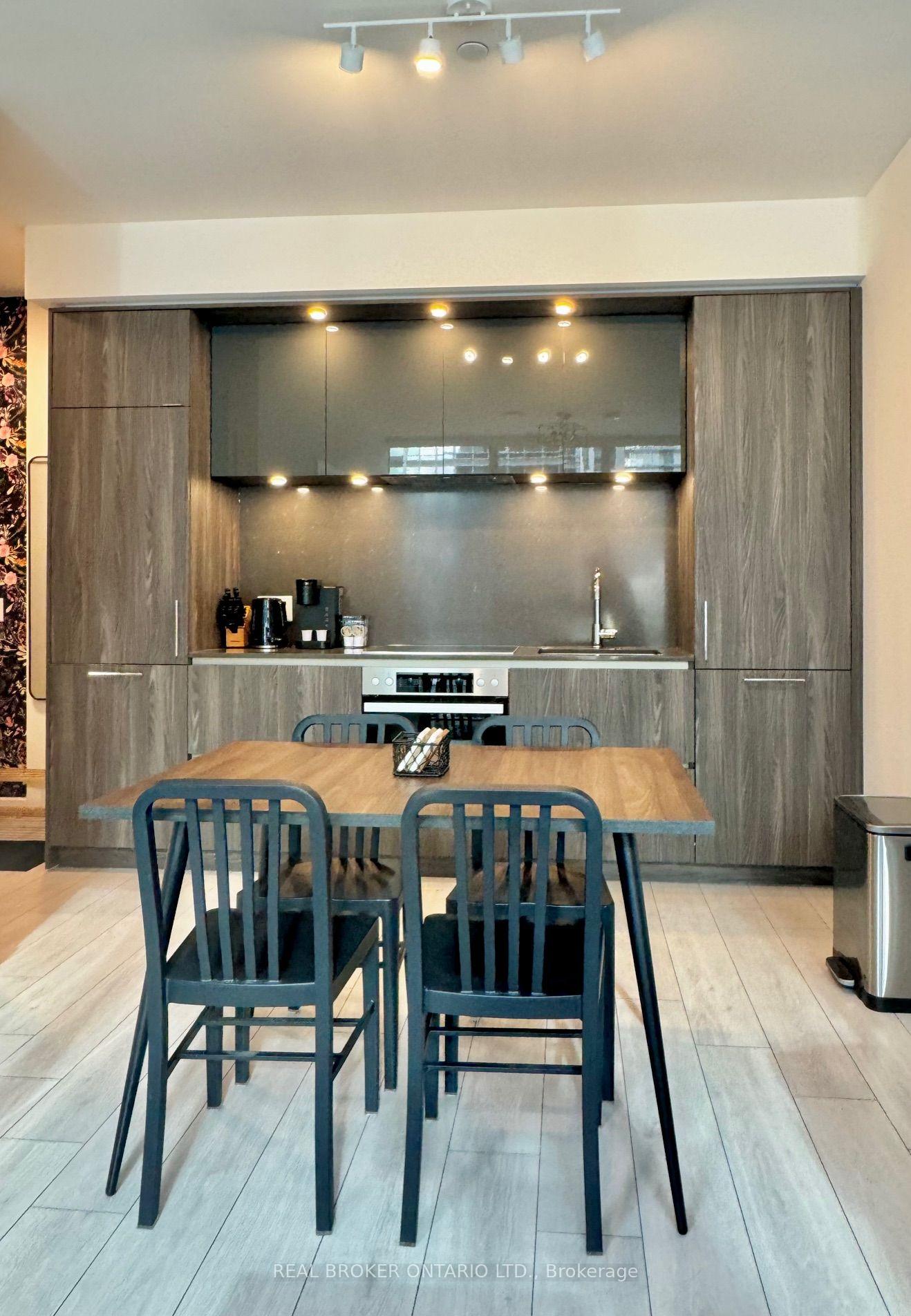 Photo 7 of Unit 13, 15 Mercer Street, Toronto, Waterfront Communities — HOMEH