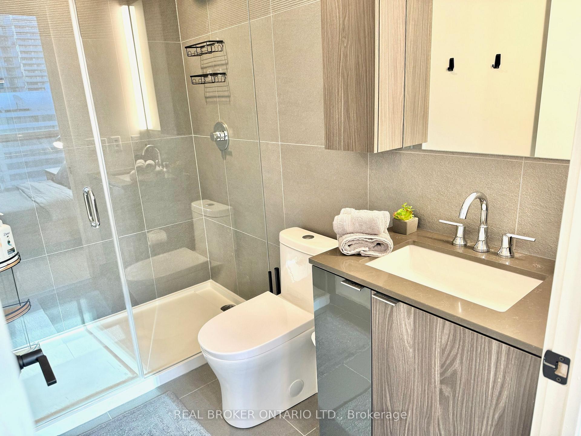 Photo 10 of Unit 13, 15 Mercer Street, Toronto, Waterfront Communities — HOMEH
