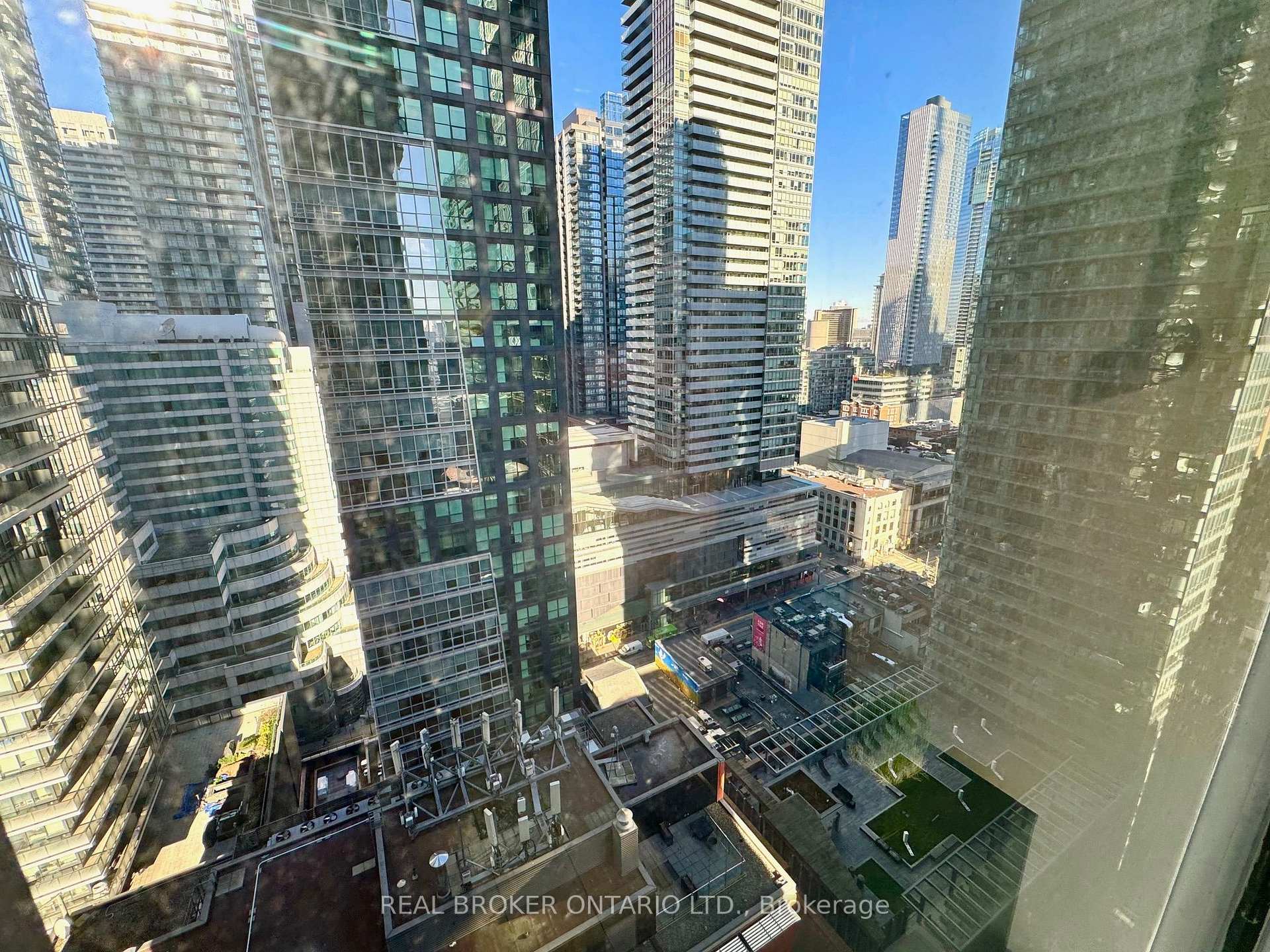Photo 11 of Unit 13, 15 Mercer Street, Toronto, Waterfront Communities — HOMEH
