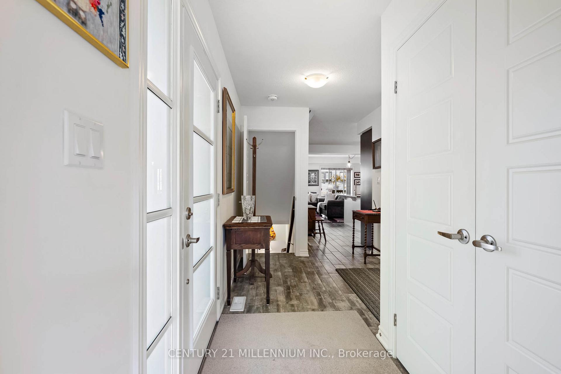Photo 4 of Unit 18, 91 Poppy Drive E, Guelph, Pineridge/Westminster Woods — HOMEH