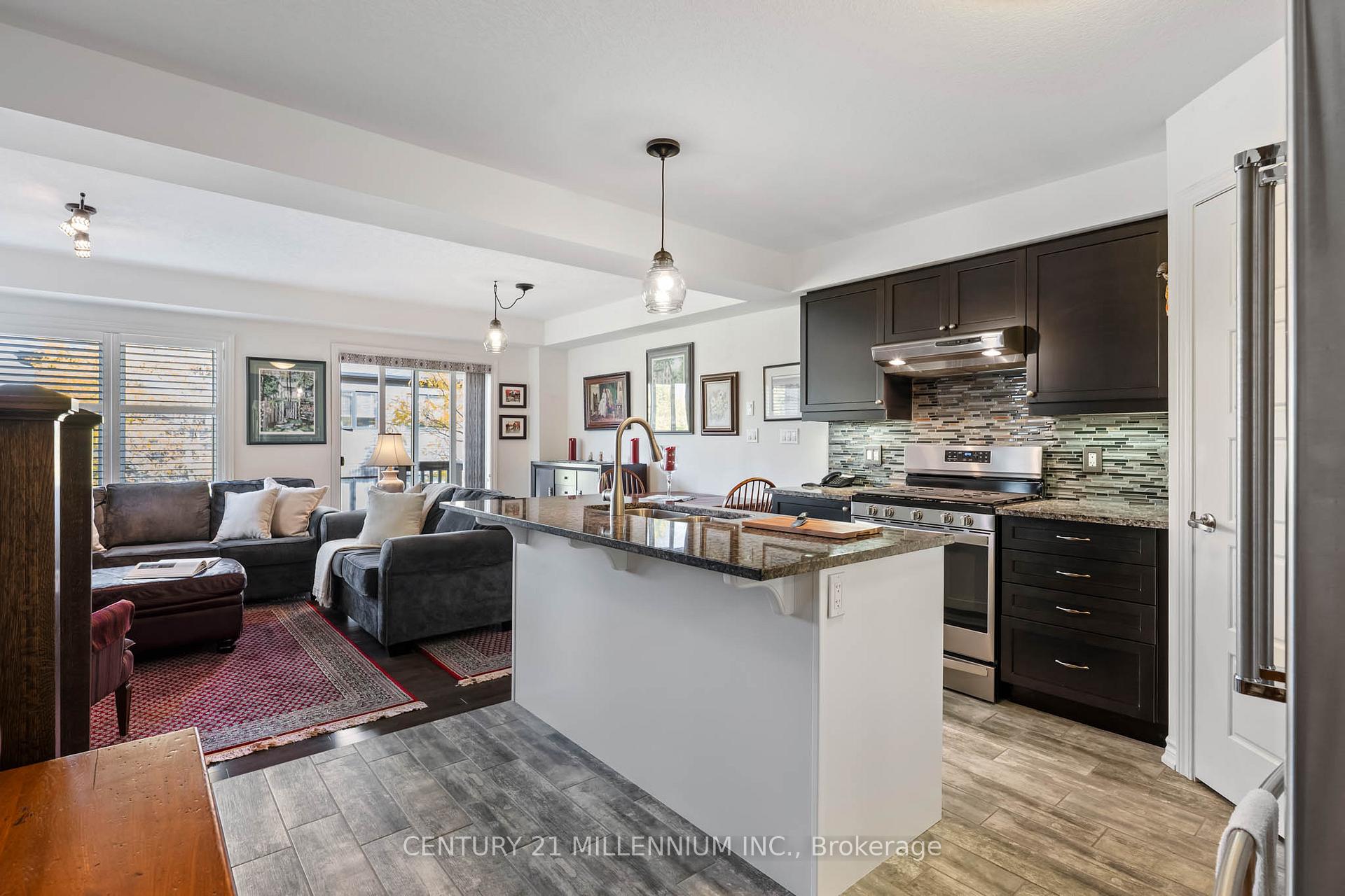 Photo 8 of Unit 18, 91 Poppy Drive E, Guelph, Pineridge/Westminster Woods — HOMEH