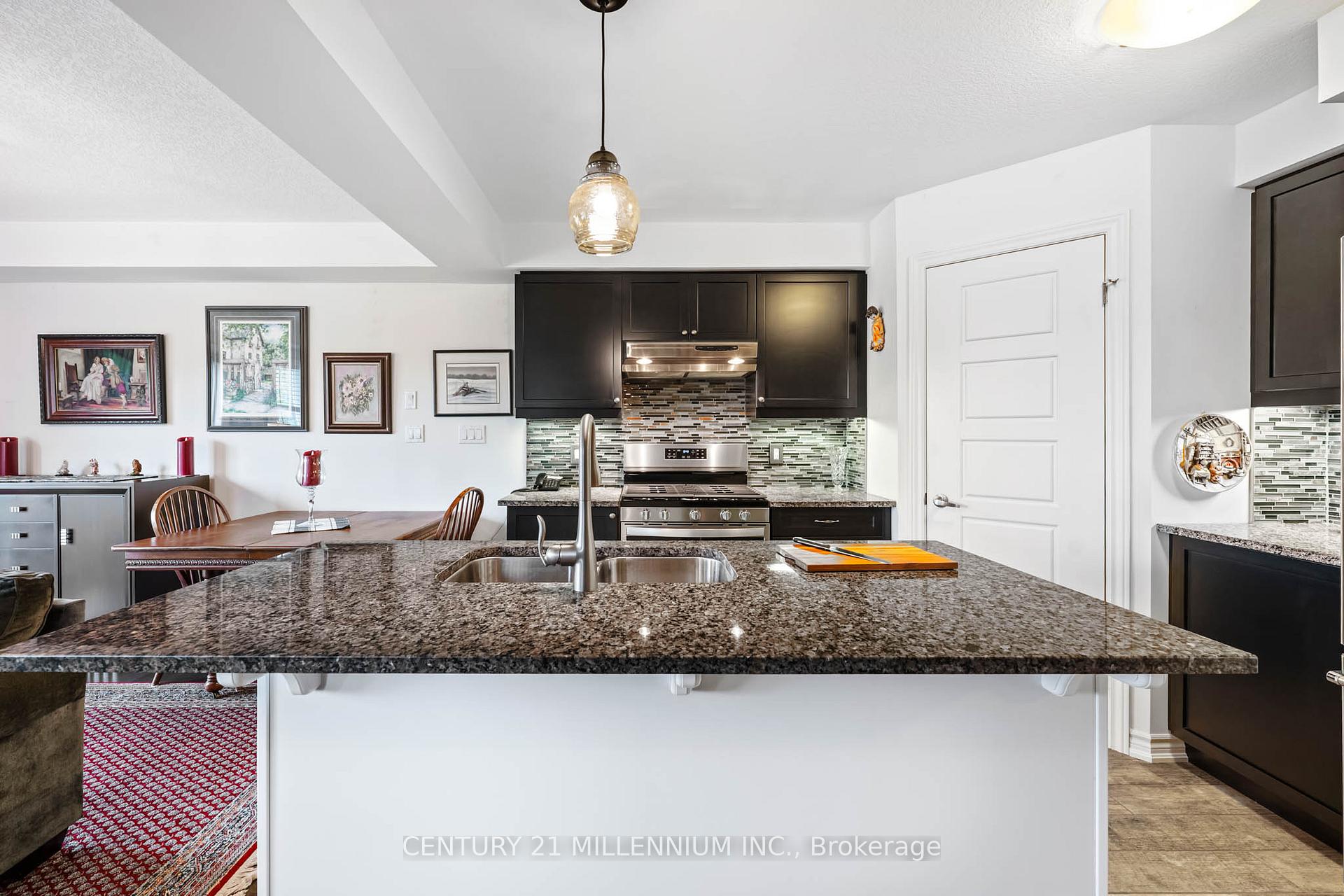 Photo 9 of Unit 18, 91 Poppy Drive E, Guelph, Pineridge/Westminster Woods — HOMEH