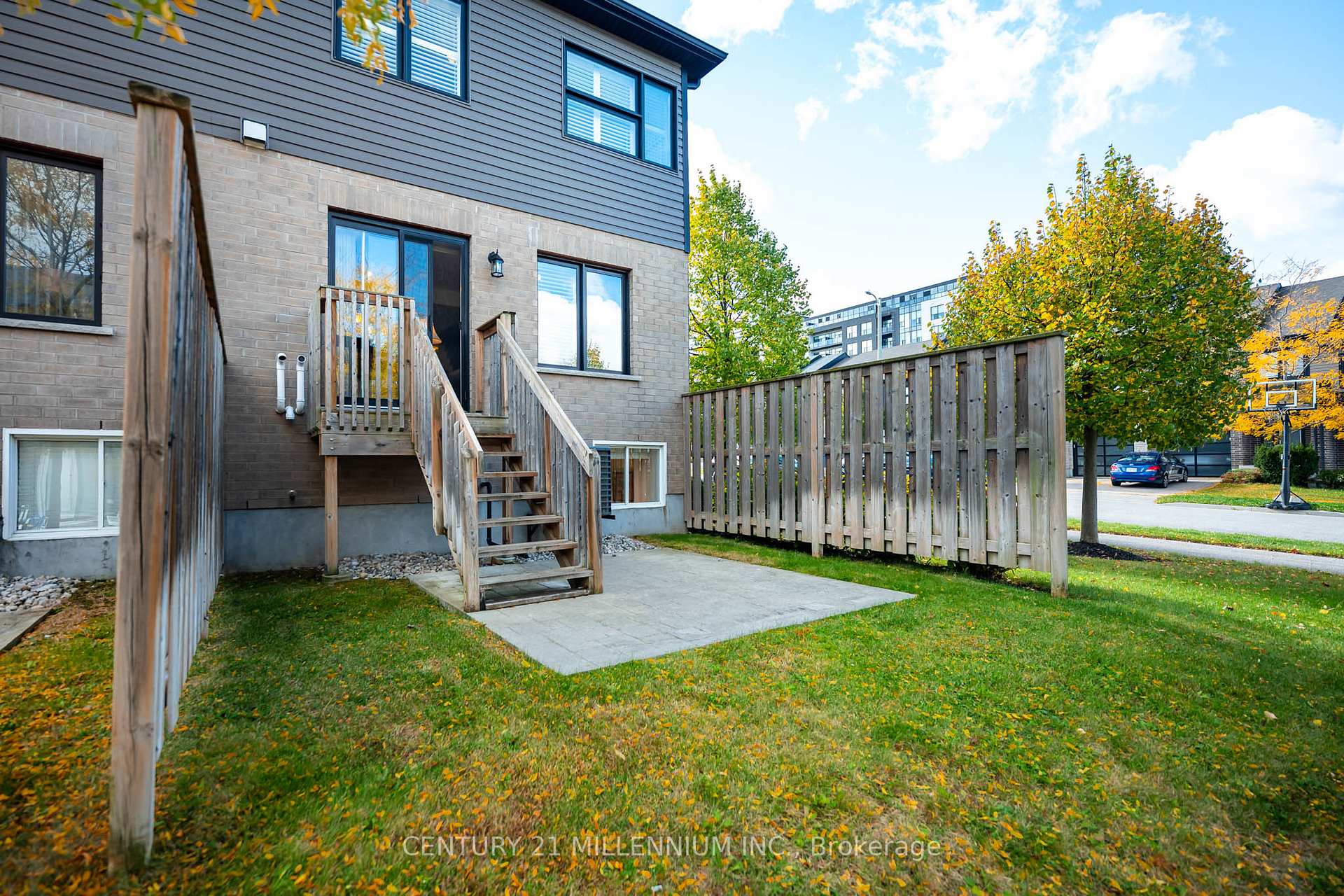 Photo 41 of Unit 18, 91 Poppy Drive E, Guelph, Pineridge/Westminster Woods — HOMEH