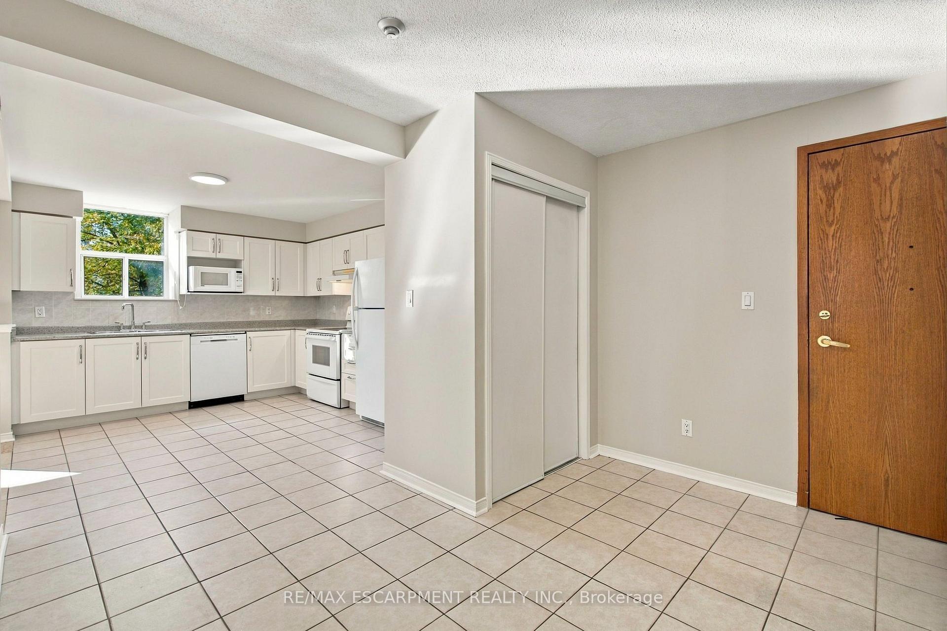 Photo 3 of Unit 223, 7373 Martingrove Road, Vaughan, Vaughan Grove — HOMEH