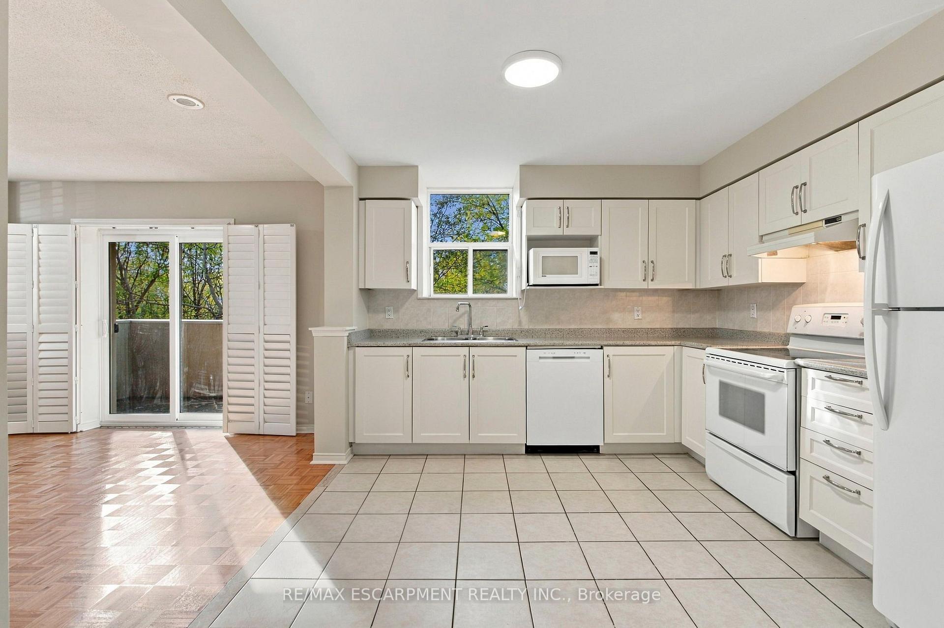 Photo 8 of Unit 223, 7373 Martingrove Road, Vaughan, Vaughan Grove — HOMEH