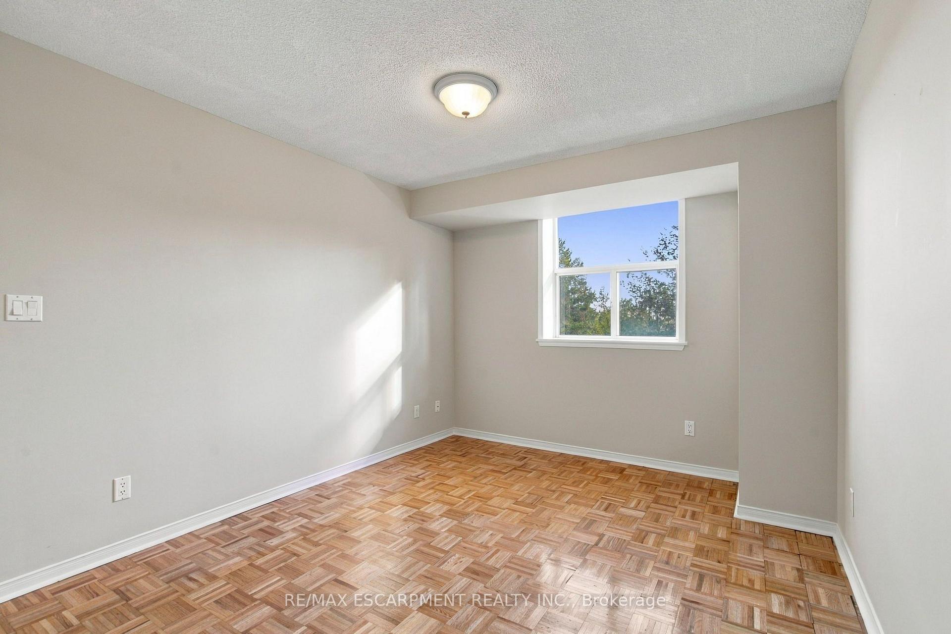 Photo 14 of Unit 223, 7373 Martingrove Road, Vaughan, Vaughan Grove — HOMEH