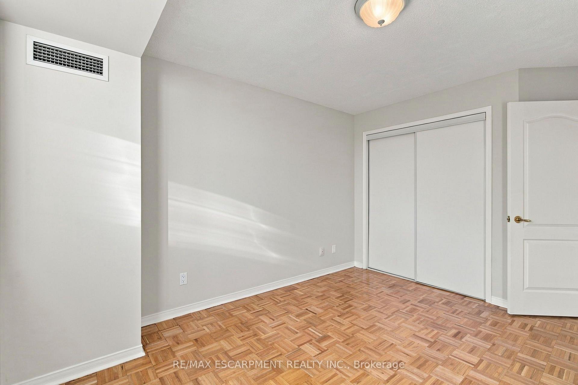 Photo 15 of Unit 223, 7373 Martingrove Road, Vaughan, Vaughan Grove — HOMEH