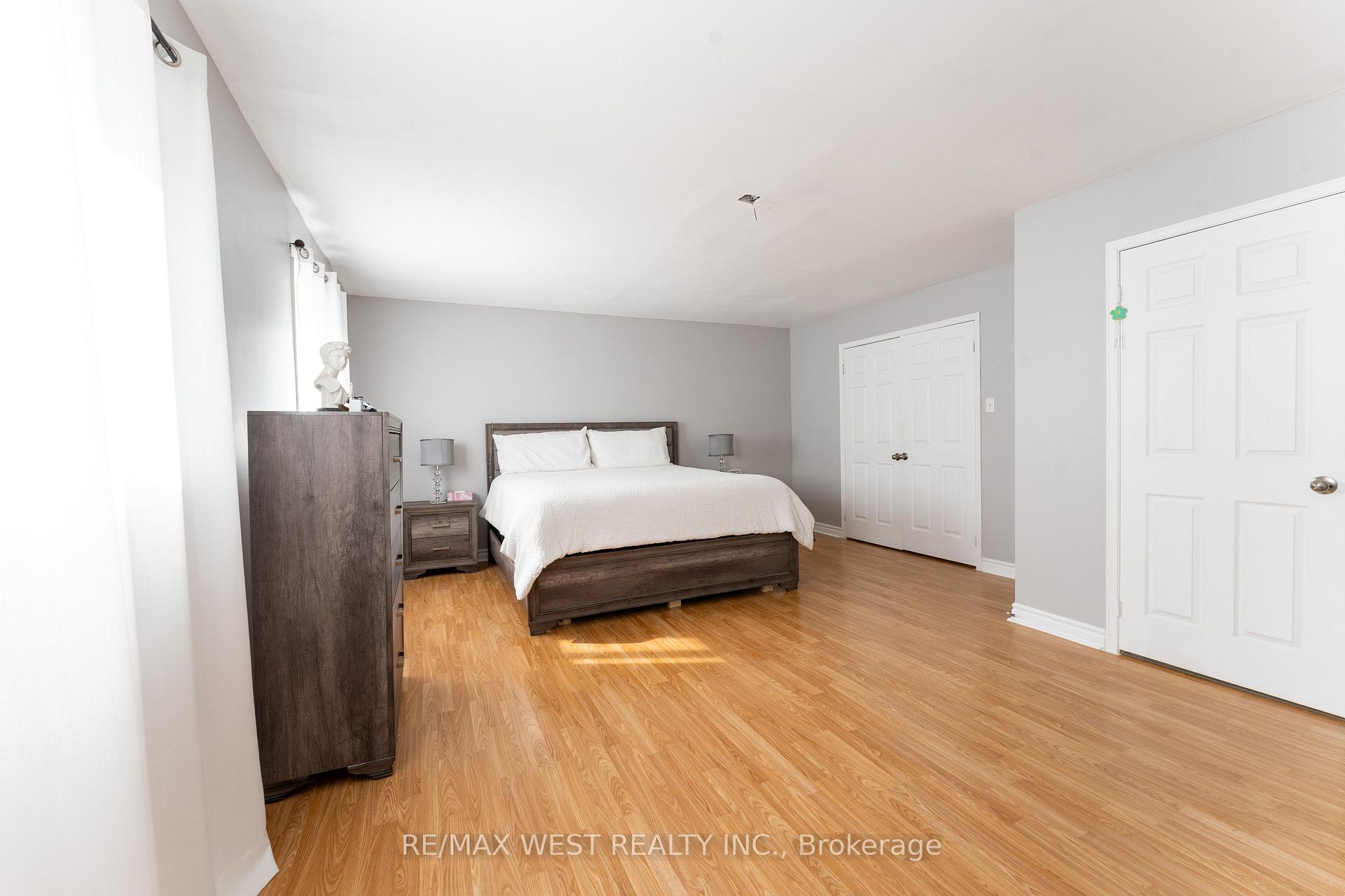 Photo 19 of 19 Moore Place, Barrie, Letitia Heights — HOMEH