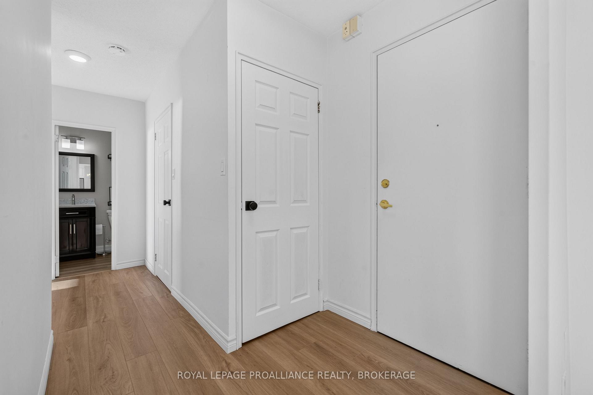 Photo 2 of Unit 306, 1 Mowat Avenue, Kingston, Central City West — HOMEH