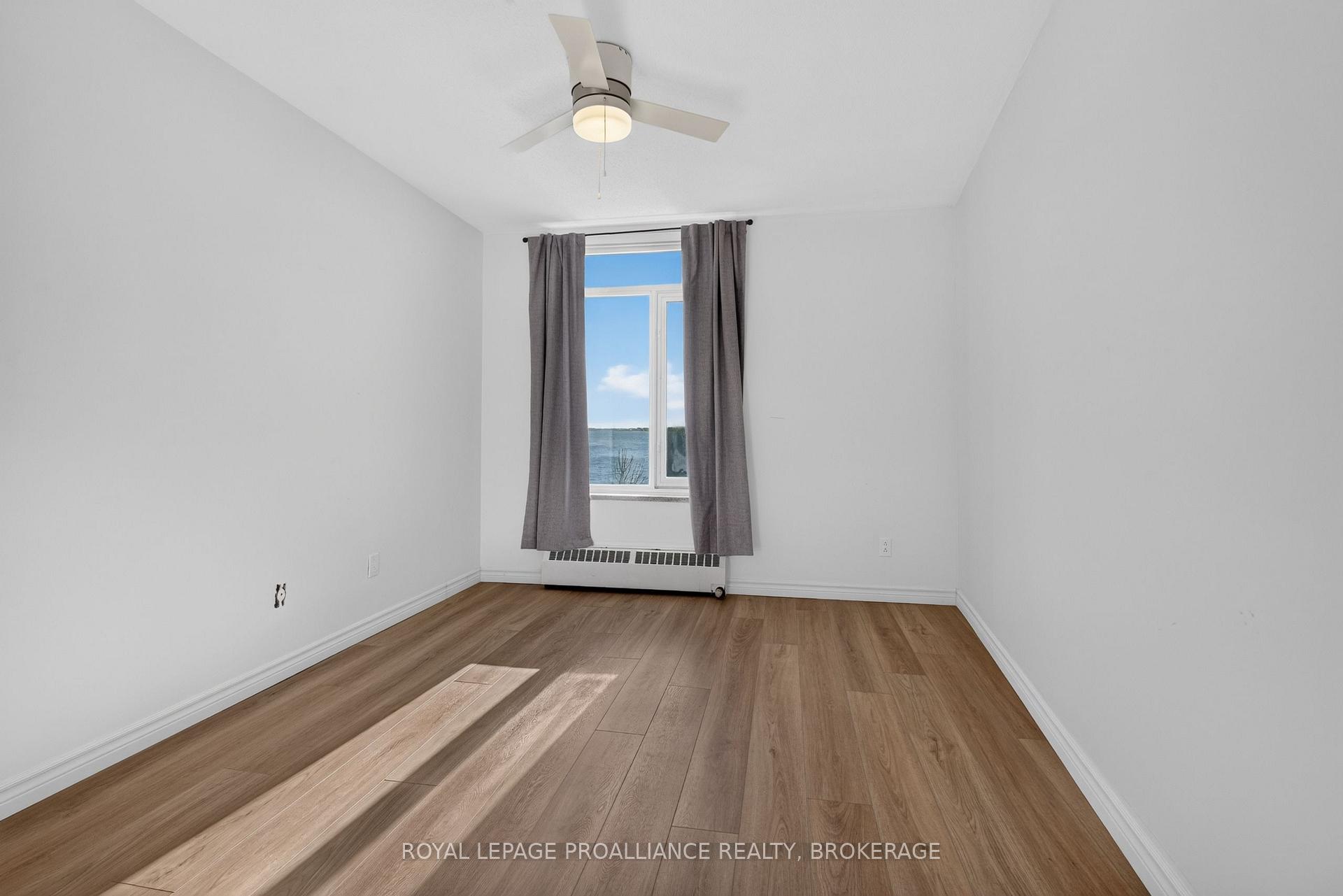 Photo 4 of Unit 306, 1 Mowat Avenue, Kingston, Central City West — HOMEH