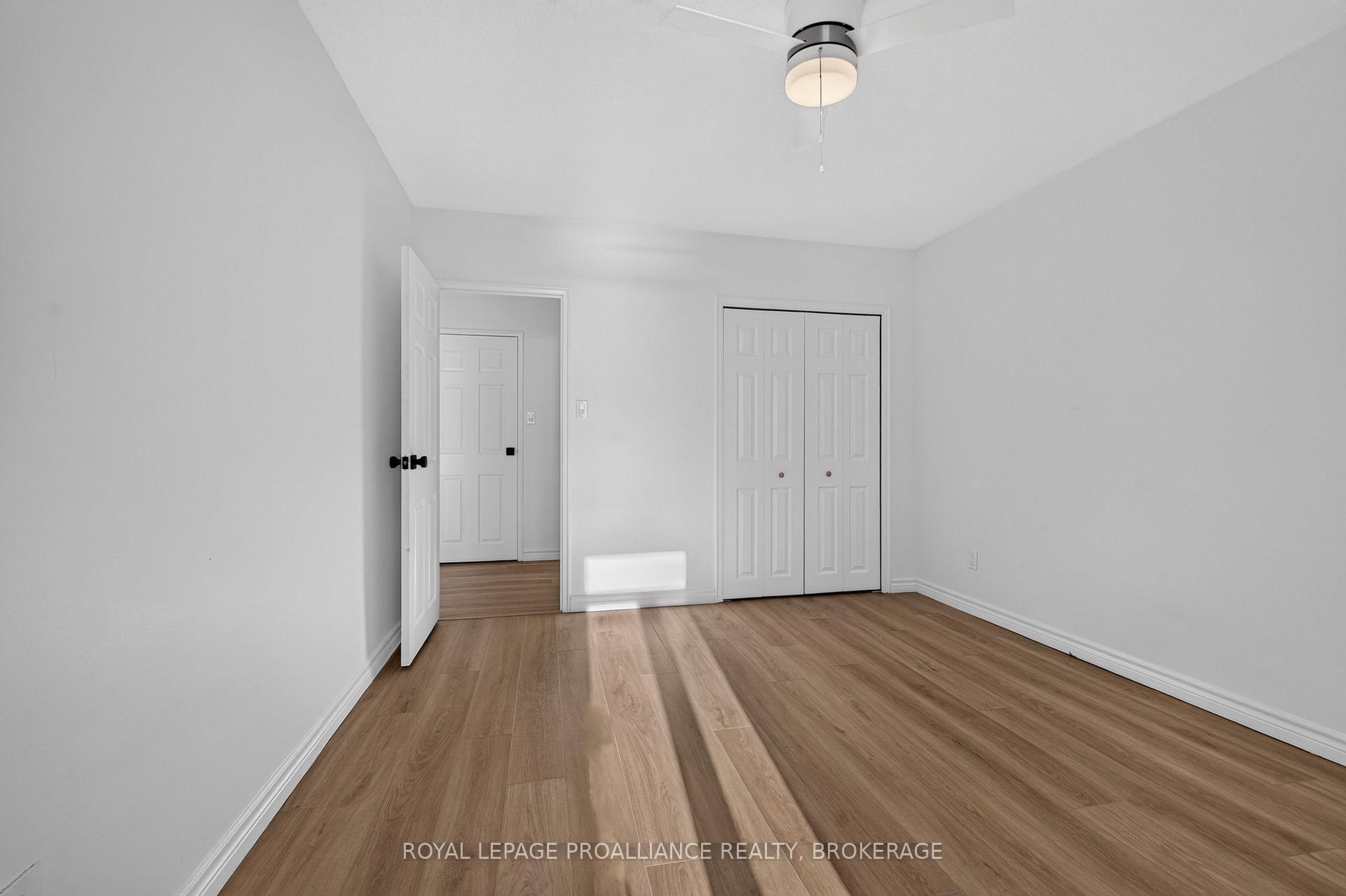 Photo 7 of Unit 306, 1 Mowat Avenue, Kingston, Central City West — HOMEH