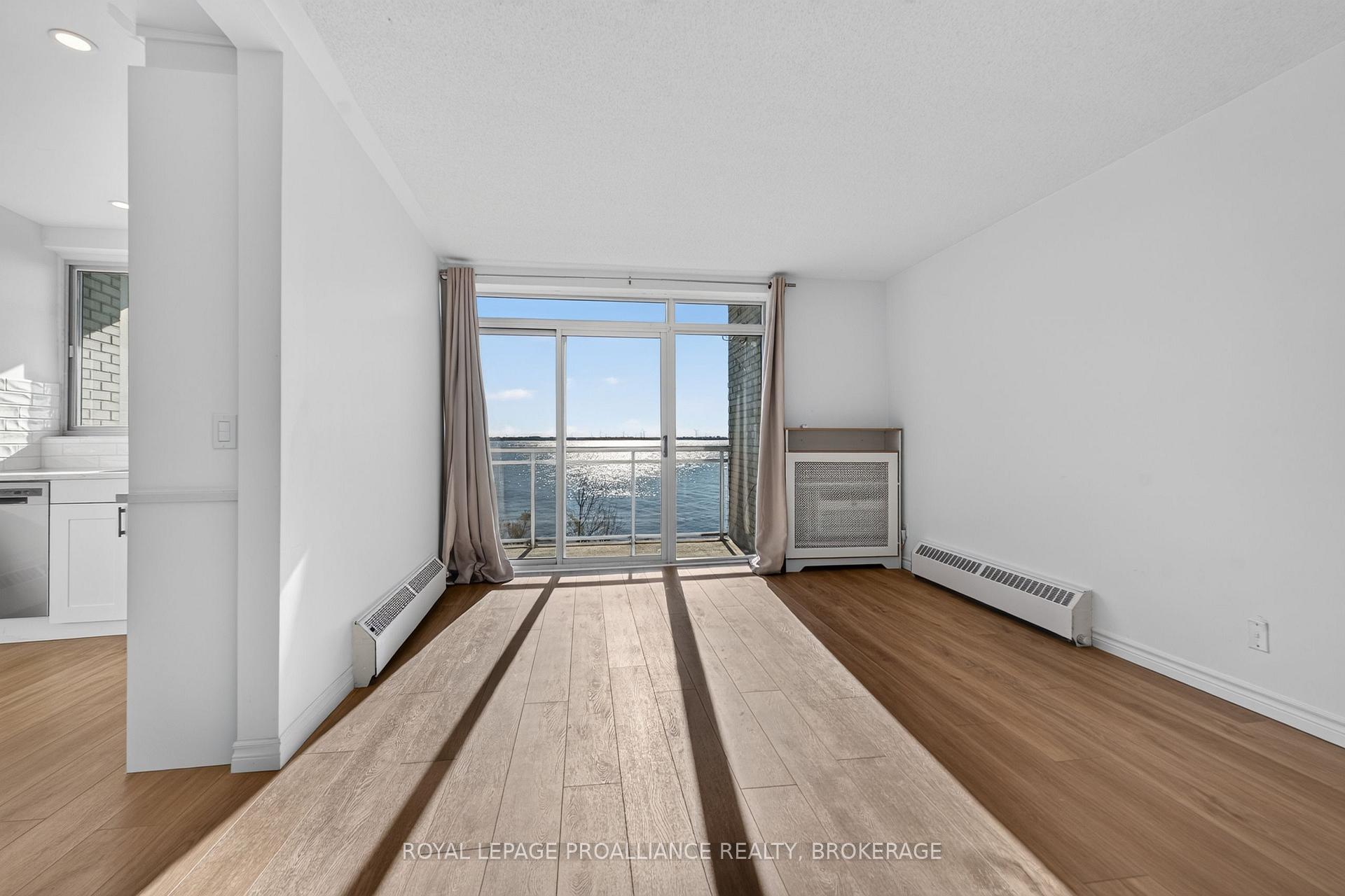 Photo 10 of Unit 306, 1 Mowat Avenue, Kingston, Central City West — HOMEH