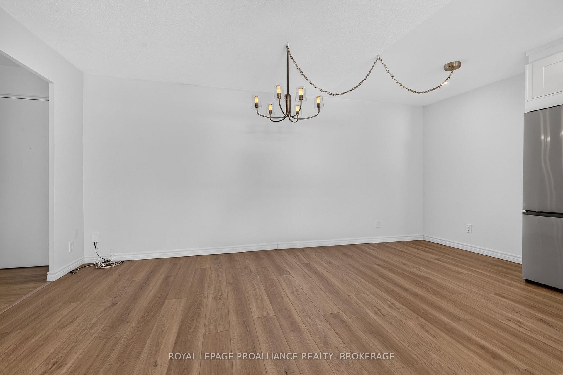 Photo 12 of Unit 306, 1 Mowat Avenue, Kingston, Central City West — HOMEH