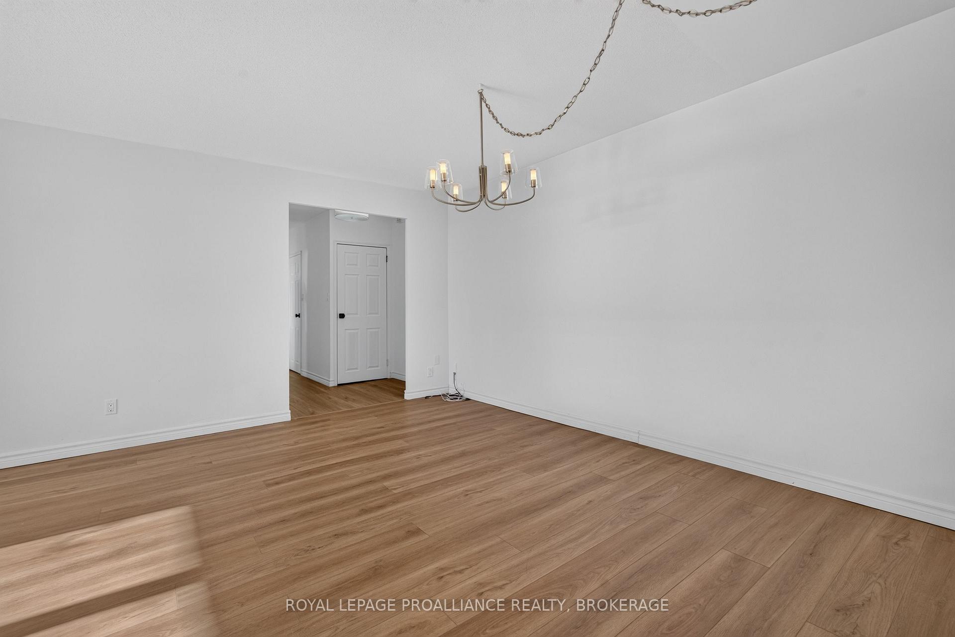Photo 13 of Unit 306, 1 Mowat Avenue, Kingston, Central City West — HOMEH