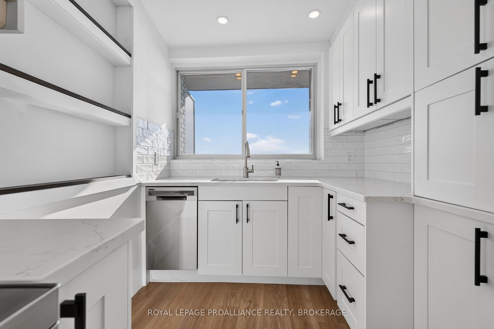 Photo 18 of Unit 306, 1 Mowat Avenue, Kingston, Central City West — HOMEH