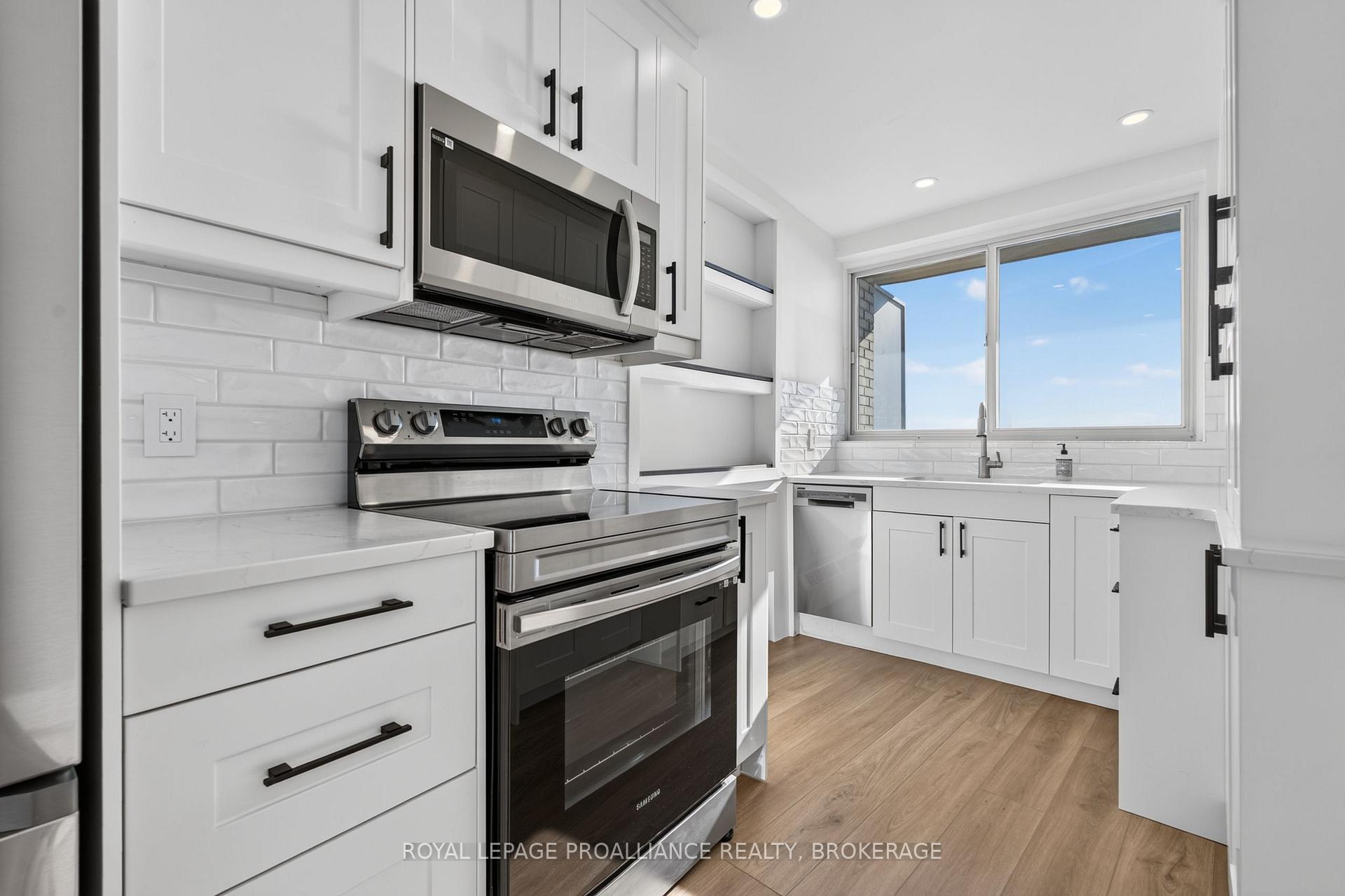 Photo 19 of Unit 306, 1 Mowat Avenue, Kingston, Central City West — HOMEH