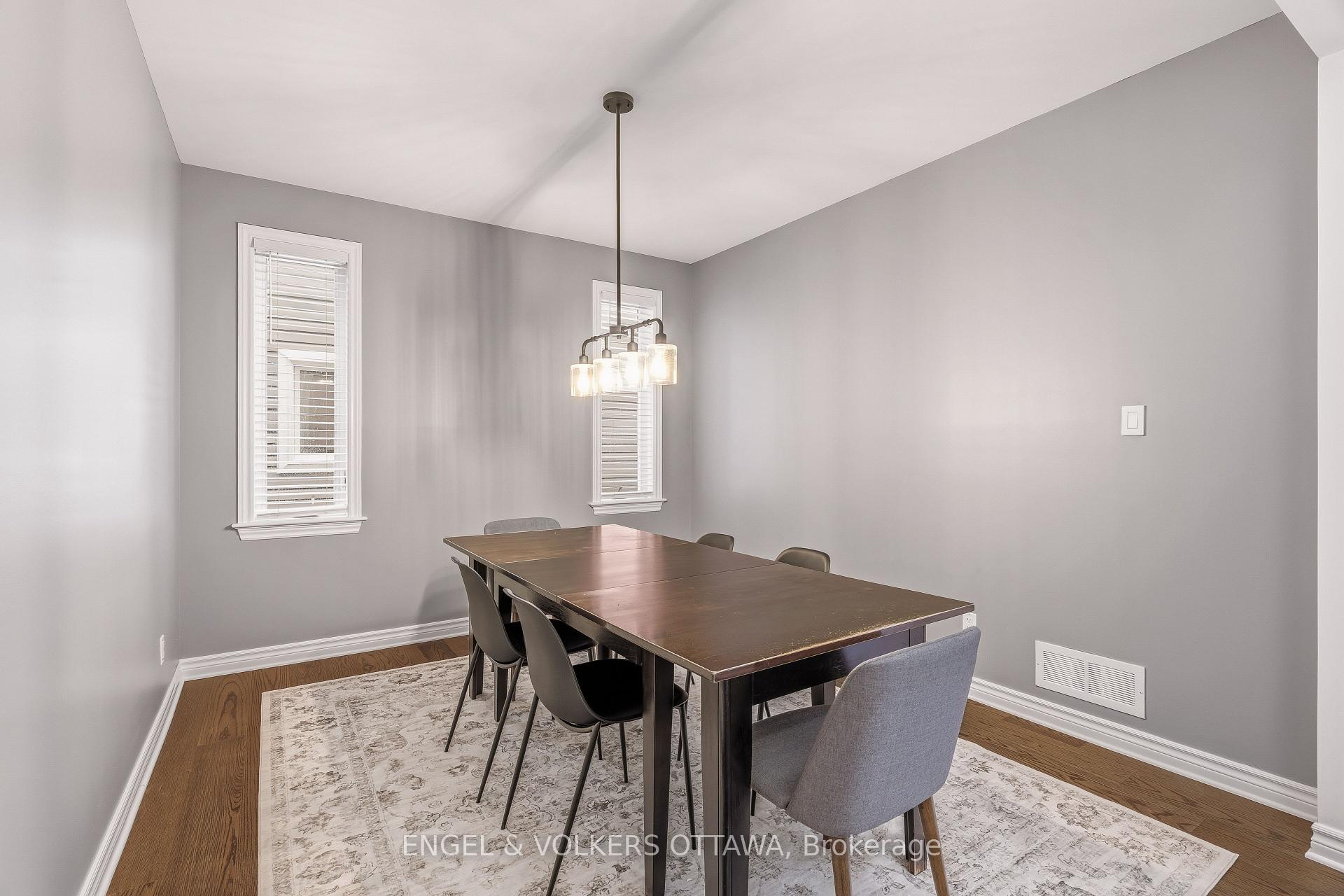Photo 14 of 704 Wrangler Circle, Ottawa, Stittsville (North) — HOMEH