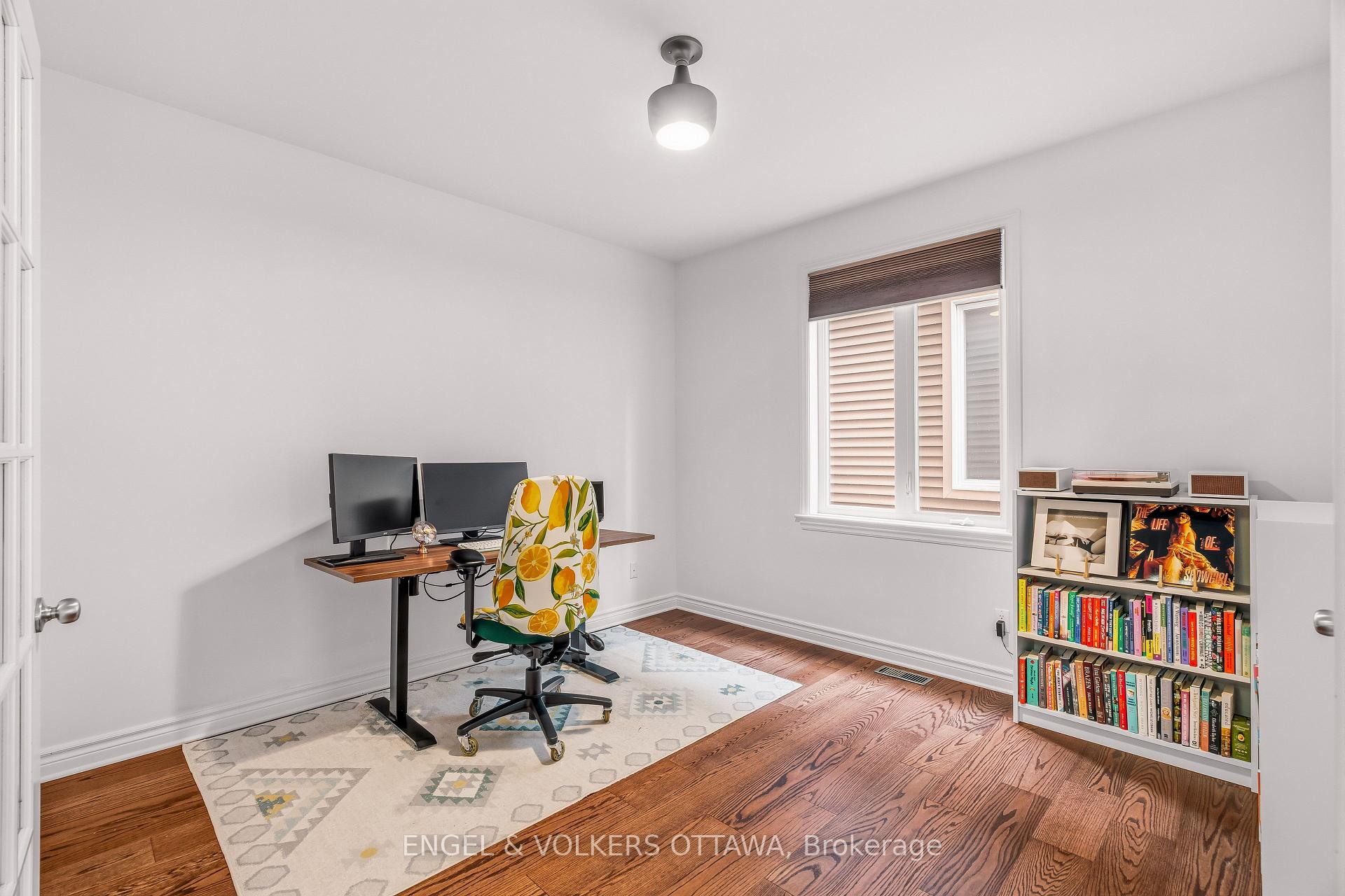 Photo 15 of 704 Wrangler Circle, Ottawa, Stittsville (North) — HOMEH