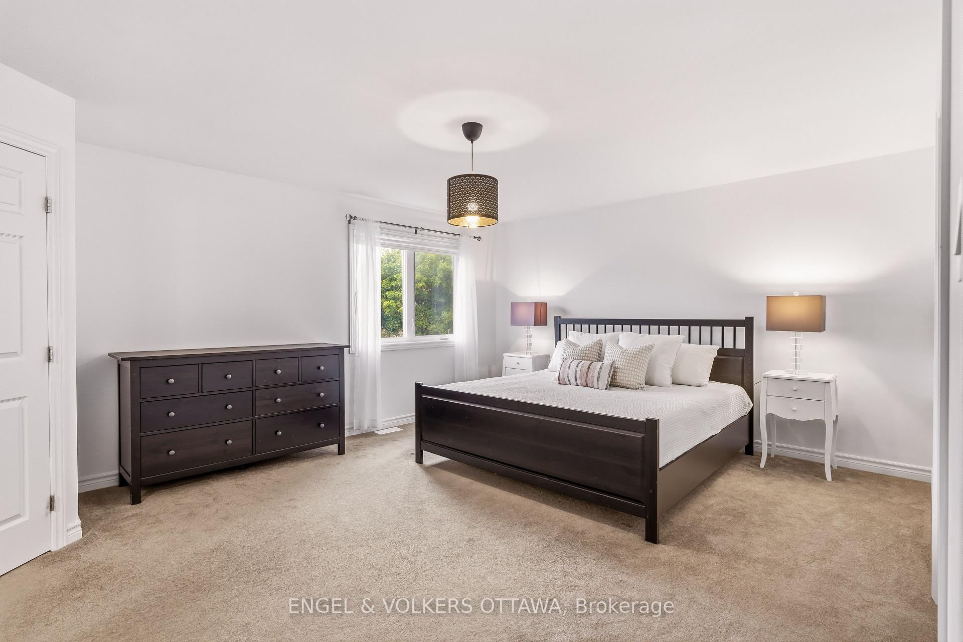 Photo 17 of 704 Wrangler Circle, Ottawa, Stittsville (North) — HOMEH