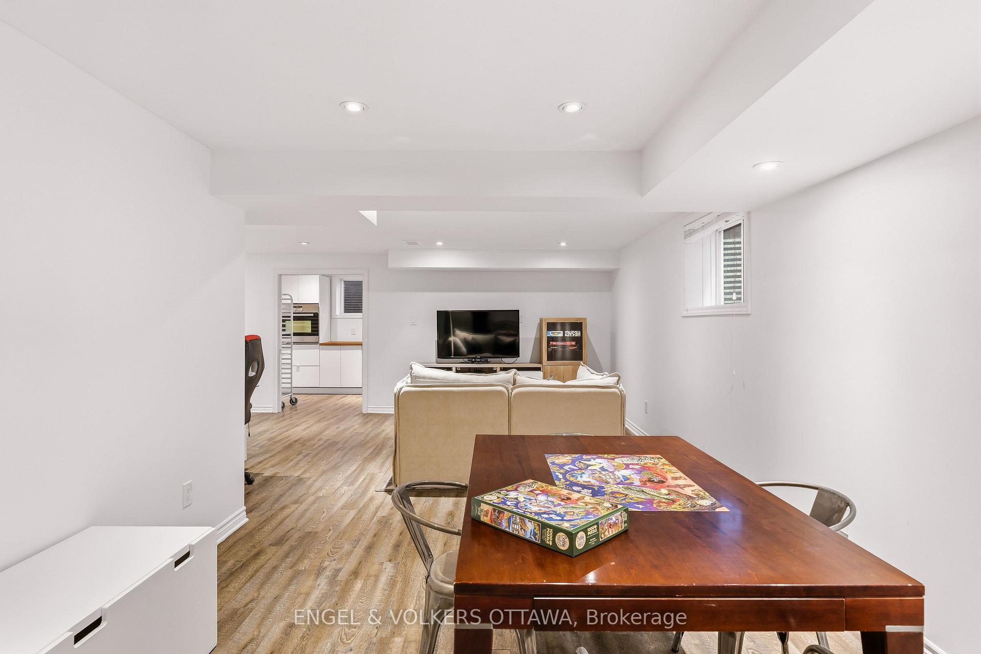 Photo 26 of 704 Wrangler Circle, Ottawa, Stittsville (North) — HOMEH