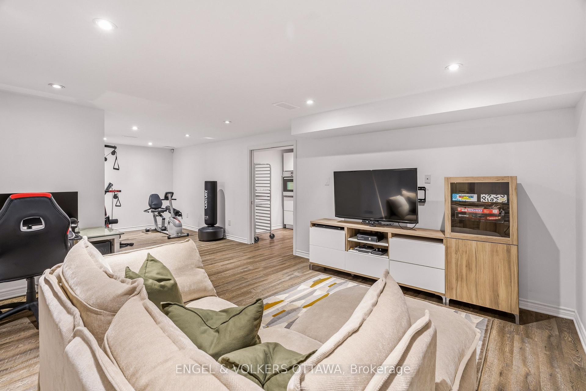 Photo 28 of 704 Wrangler Circle, Ottawa, Stittsville (North) — HOMEH
