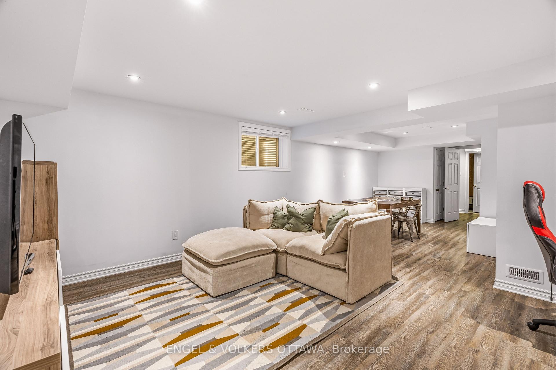 Photo 30 of 704 Wrangler Circle, Ottawa, Stittsville (North) — HOMEH