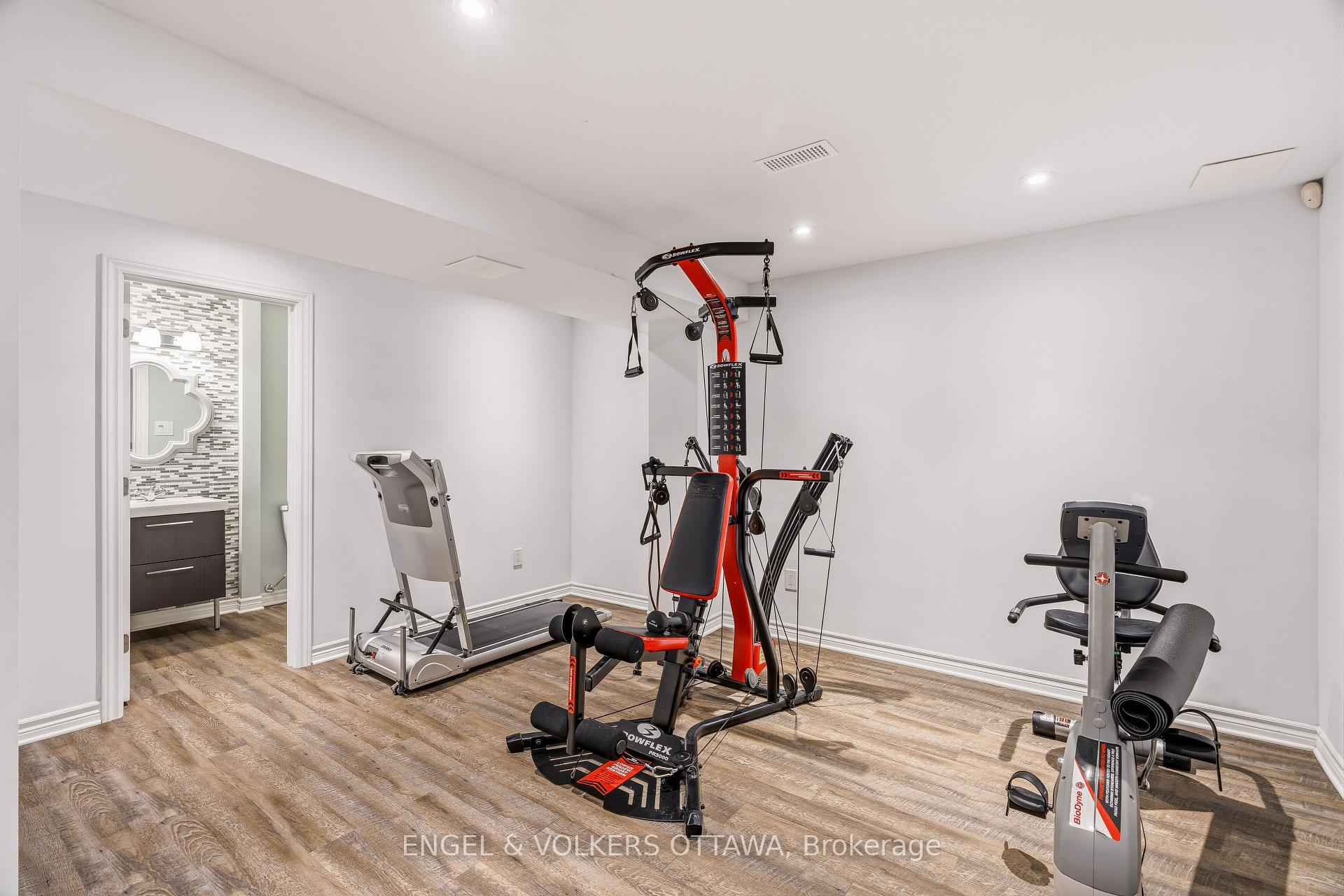 Photo 32 of 704 Wrangler Circle, Ottawa, Stittsville (North) — HOMEH