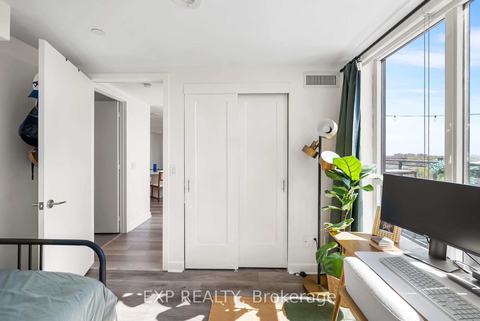 Photo 10 of Unit 705, 16 Mcadam Avenue, North York, Yorkdale-Glen Park — HOMEH
