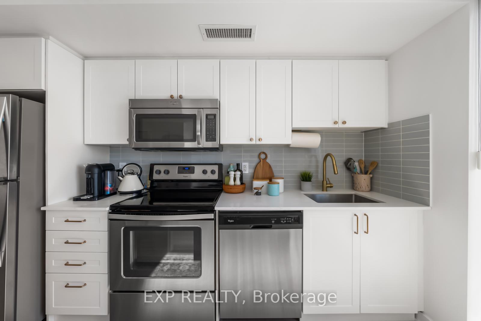 Photo 19 of Unit 705, 16 Mcadam Avenue, North York, Yorkdale-Glen Park — HOMEH