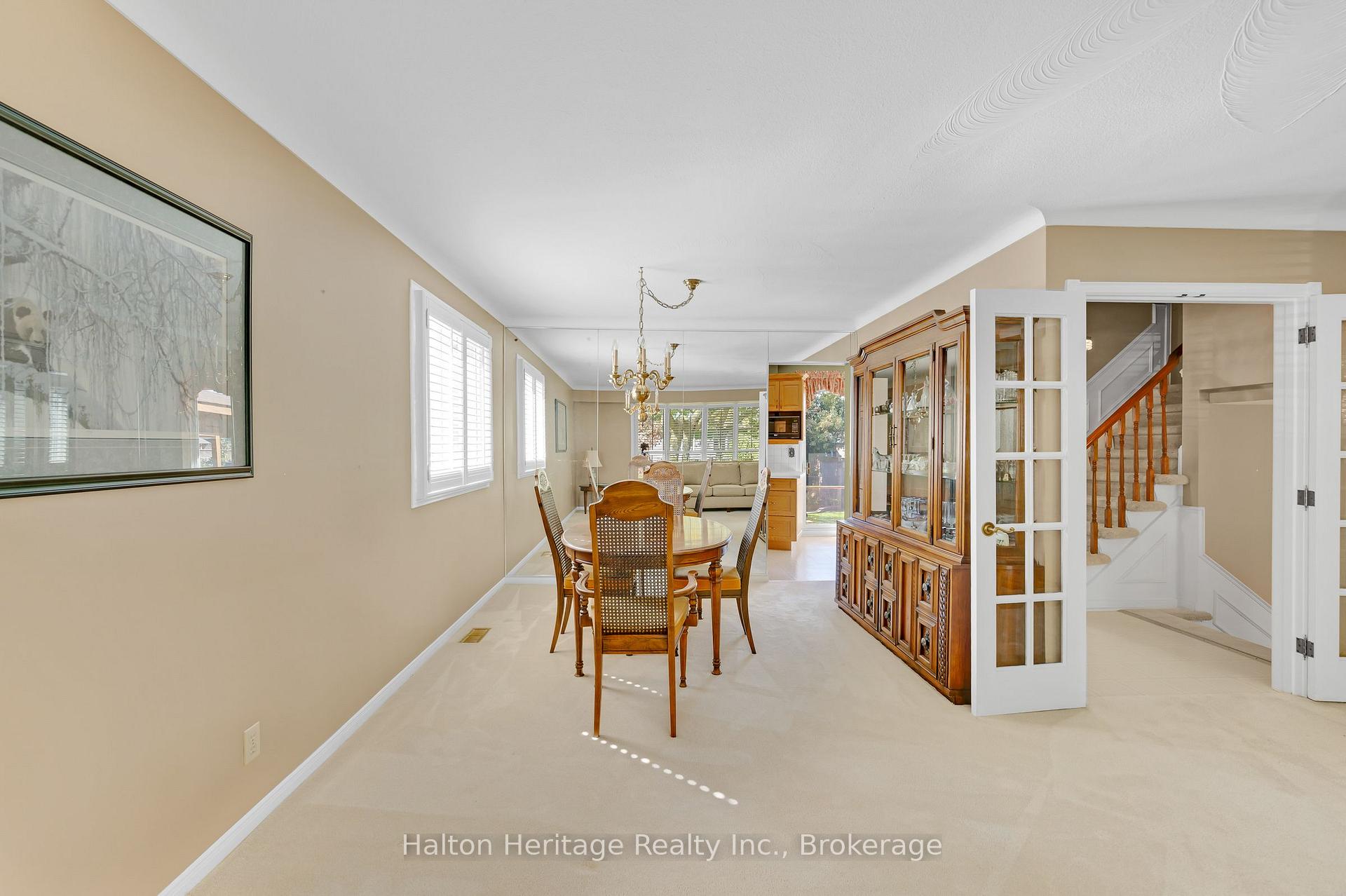 Photo 12 of 588 Louise Drive, Burlington, Shoreacres — HOMEH