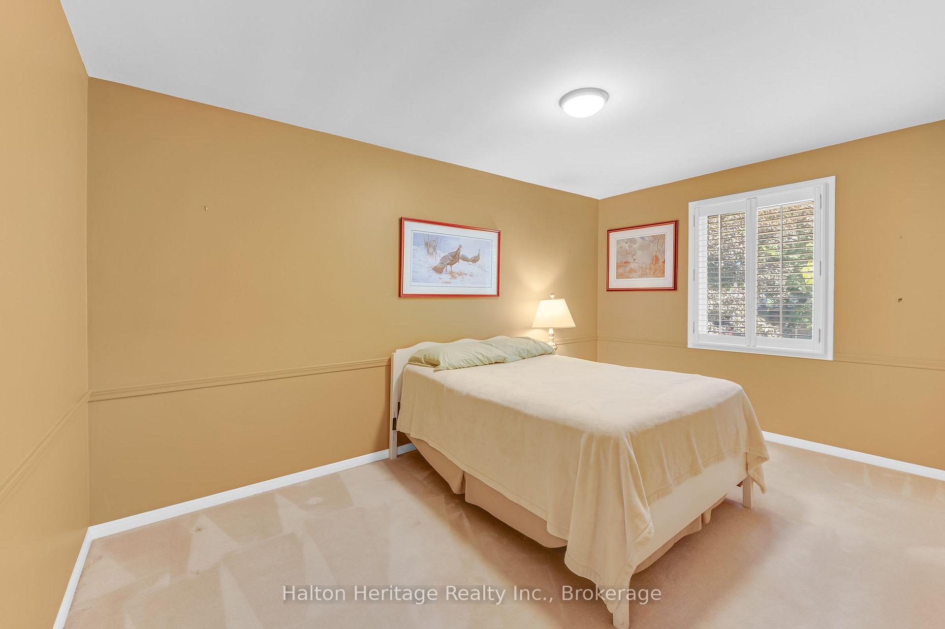 Photo 18 of 588 Louise Drive, Burlington, Shoreacres — HOMEH
