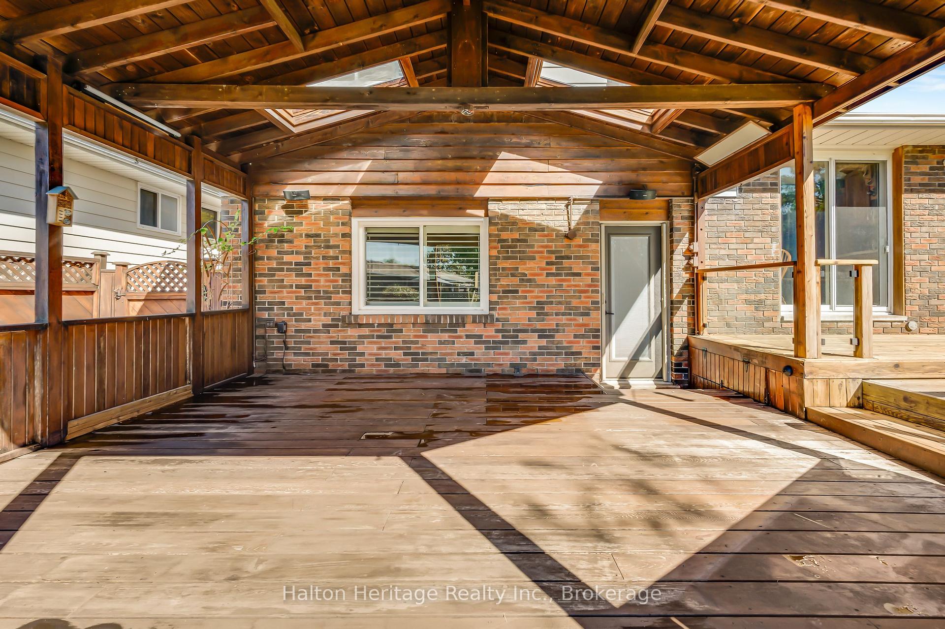 Photo 28 of 588 Louise Drive, Burlington, Shoreacres — HOMEH