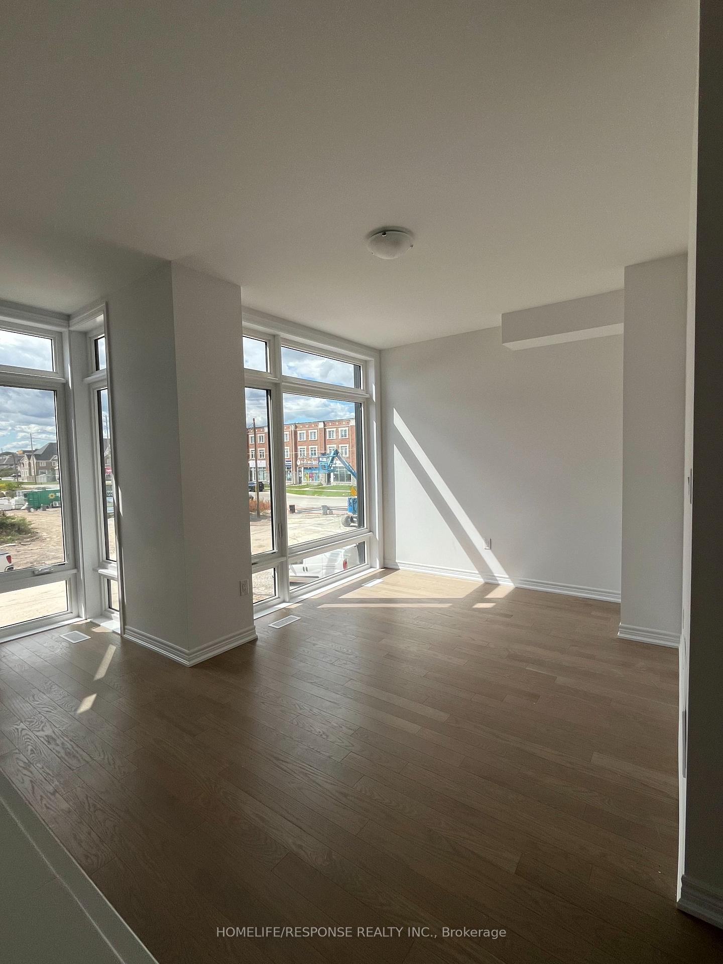 Photo 2 of 3573 Post Road, Oakville, Rural Oakville — HOMEH