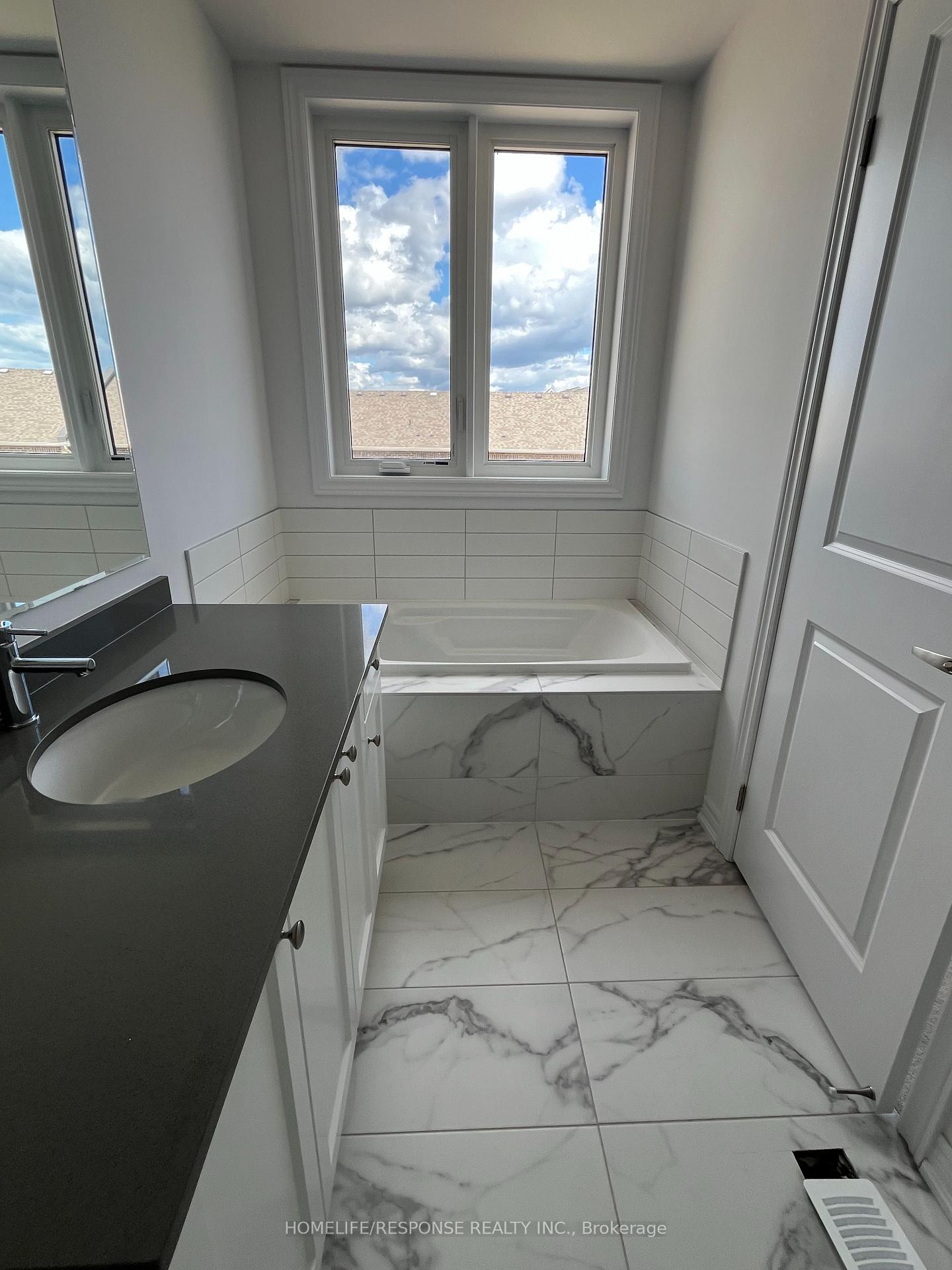 Photo 10 of 3573 Post Road, Oakville, Rural Oakville — HOMEH