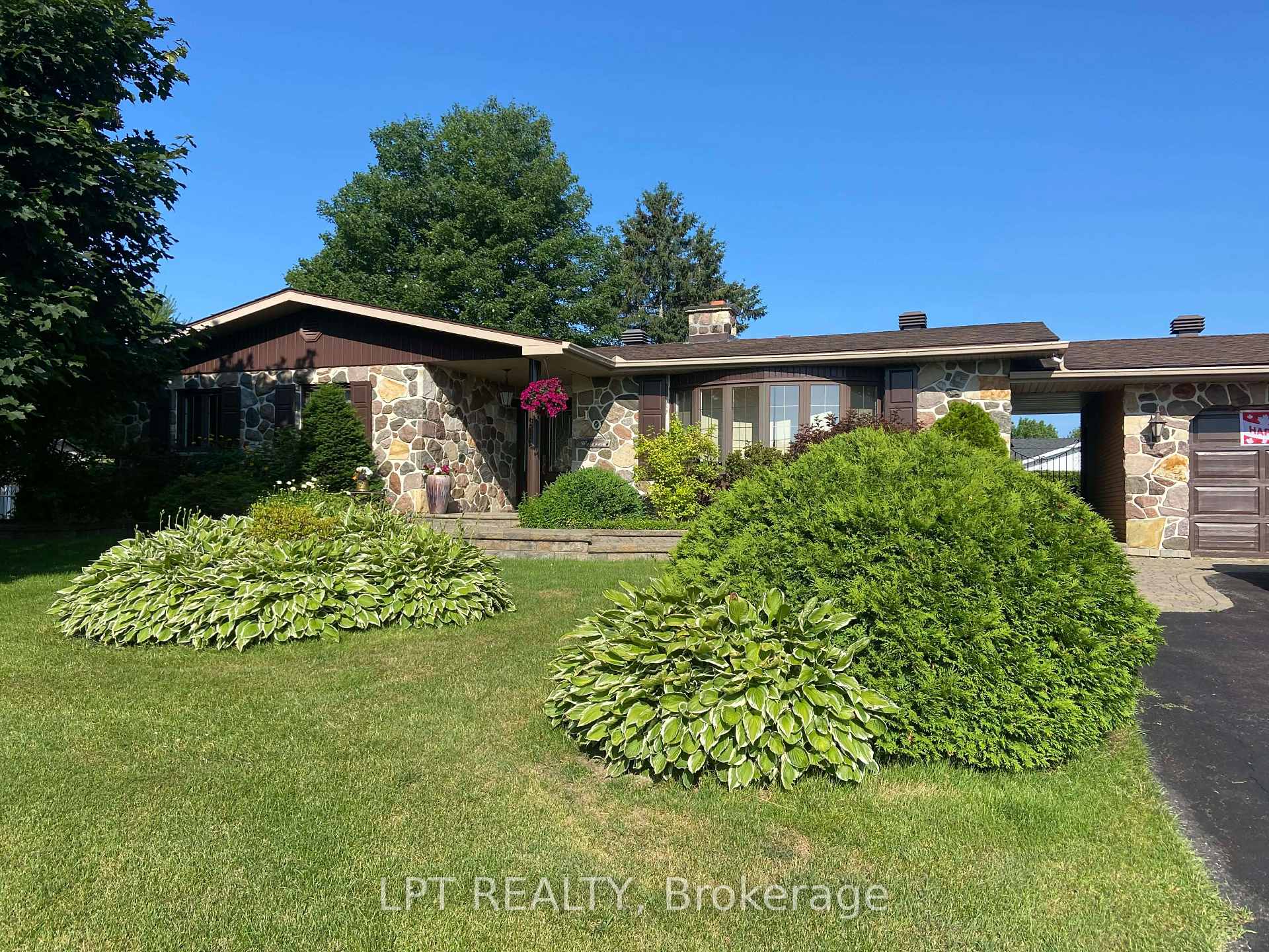 Photo 1 of 10 Orchard Street, Champlain, Champlain Twp — HOMEH
