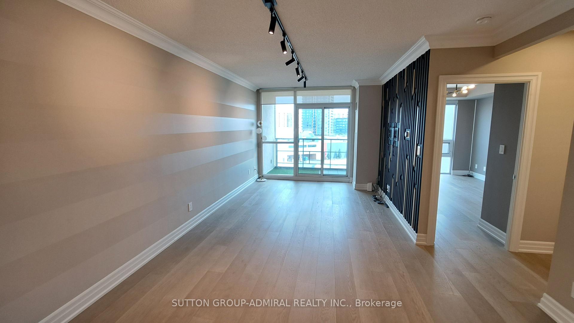 Photo 2 of Unit #704, 88 Promenade Circle, Vaughan, Brownridge — HOMEH